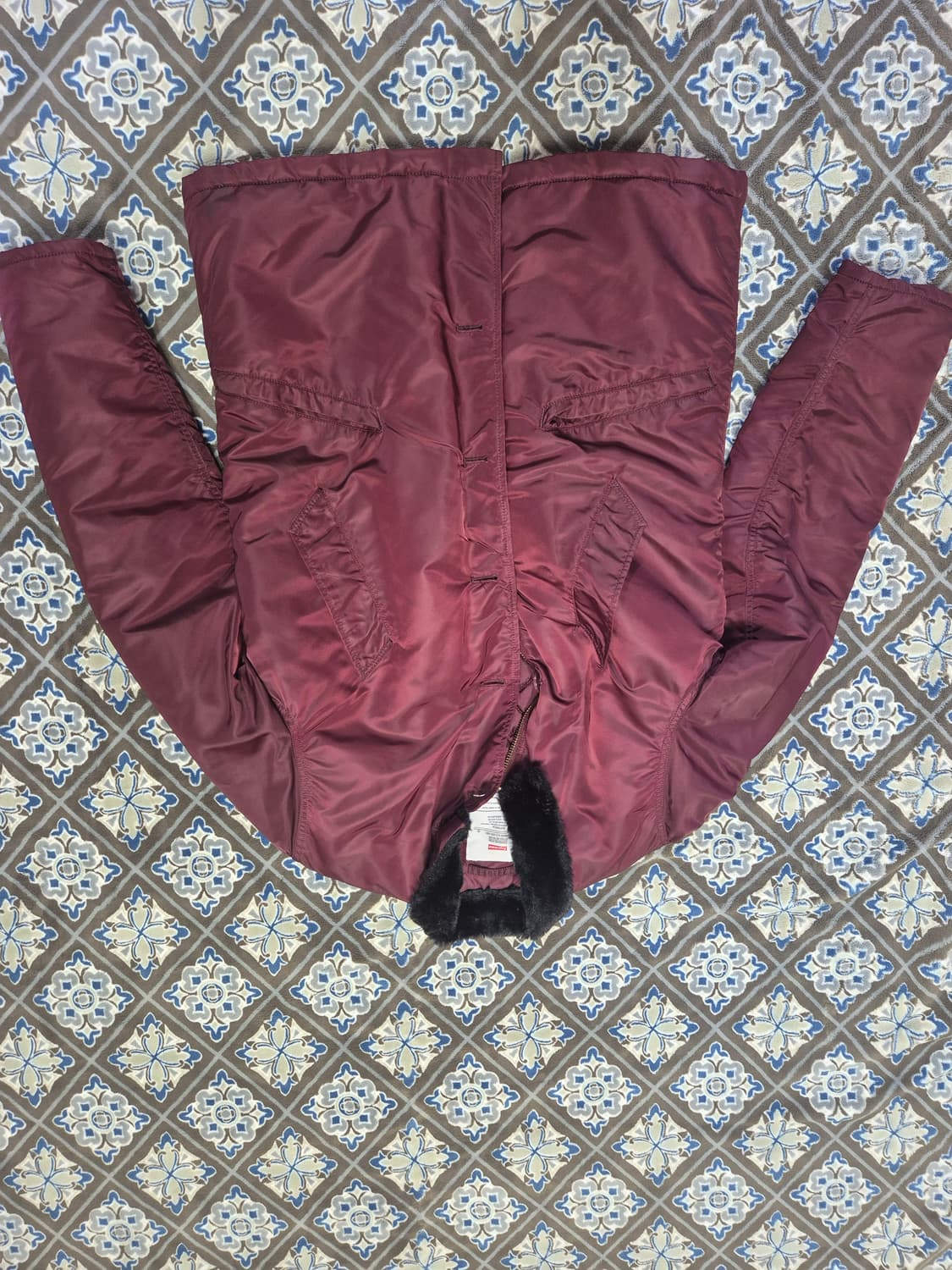 슈프림 패딩 상품이미지2