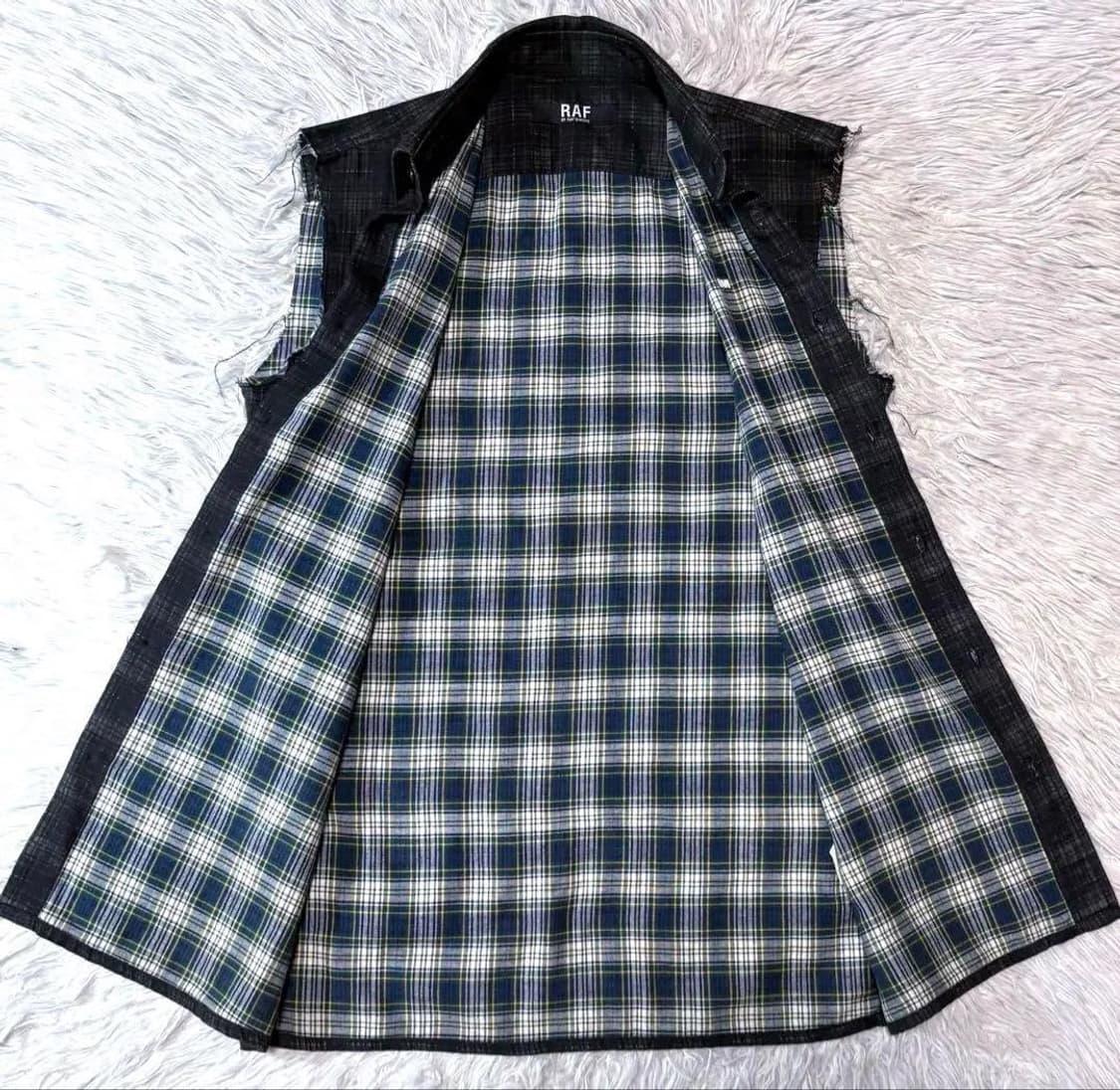 라프시몬스 RAF by SIMONS Cut-off Check Shirt  상품이미지2