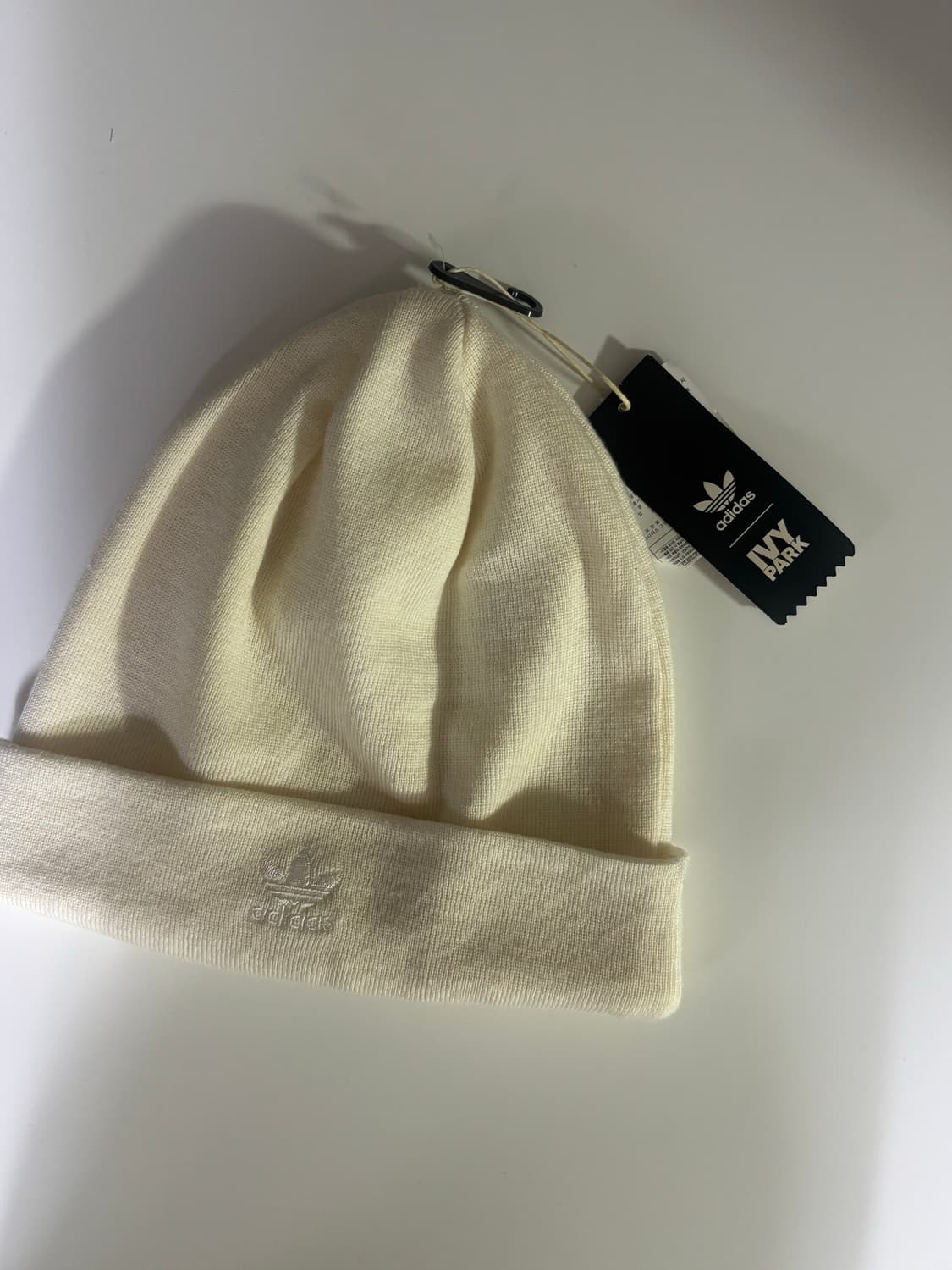 Adidas 아디다스 아이보리 비니 (노란끼x) 상품이미지1