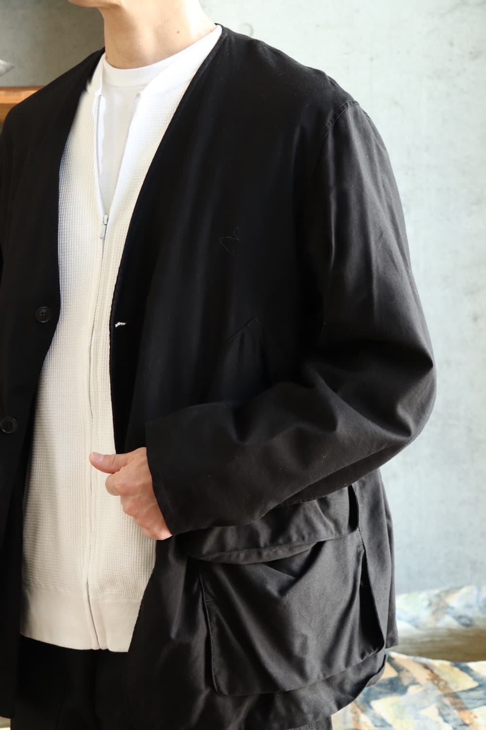 [2]코모리 COMOLI 코튼 새틴 몰스킨 헌팅자켓 상품이미지4