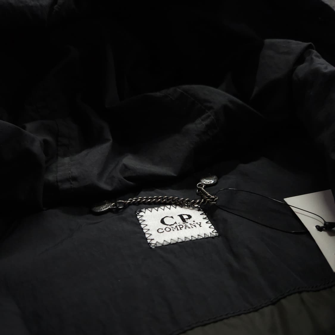 CP 컴퍼니 고글 후드 퀼티드 다운 패딩 (XL) 상품이미지8