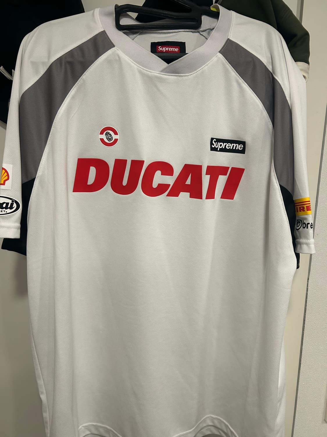[L] 슈프림 두카티 24ss 사커 저지 화이트 상품이미지2