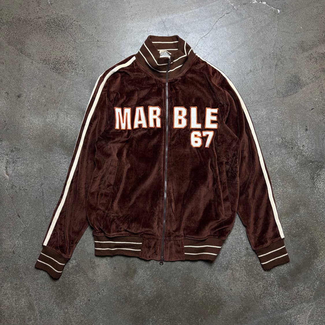 빈티지 레터링 벨루어 집업 상품이미지1