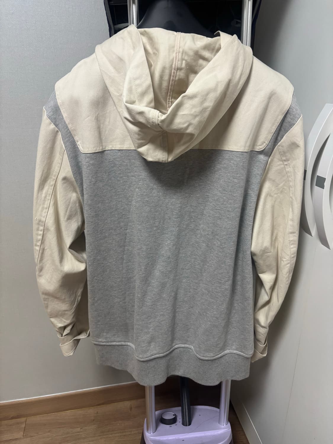 더뮤지엄비지터 후드집업 상품이미지2