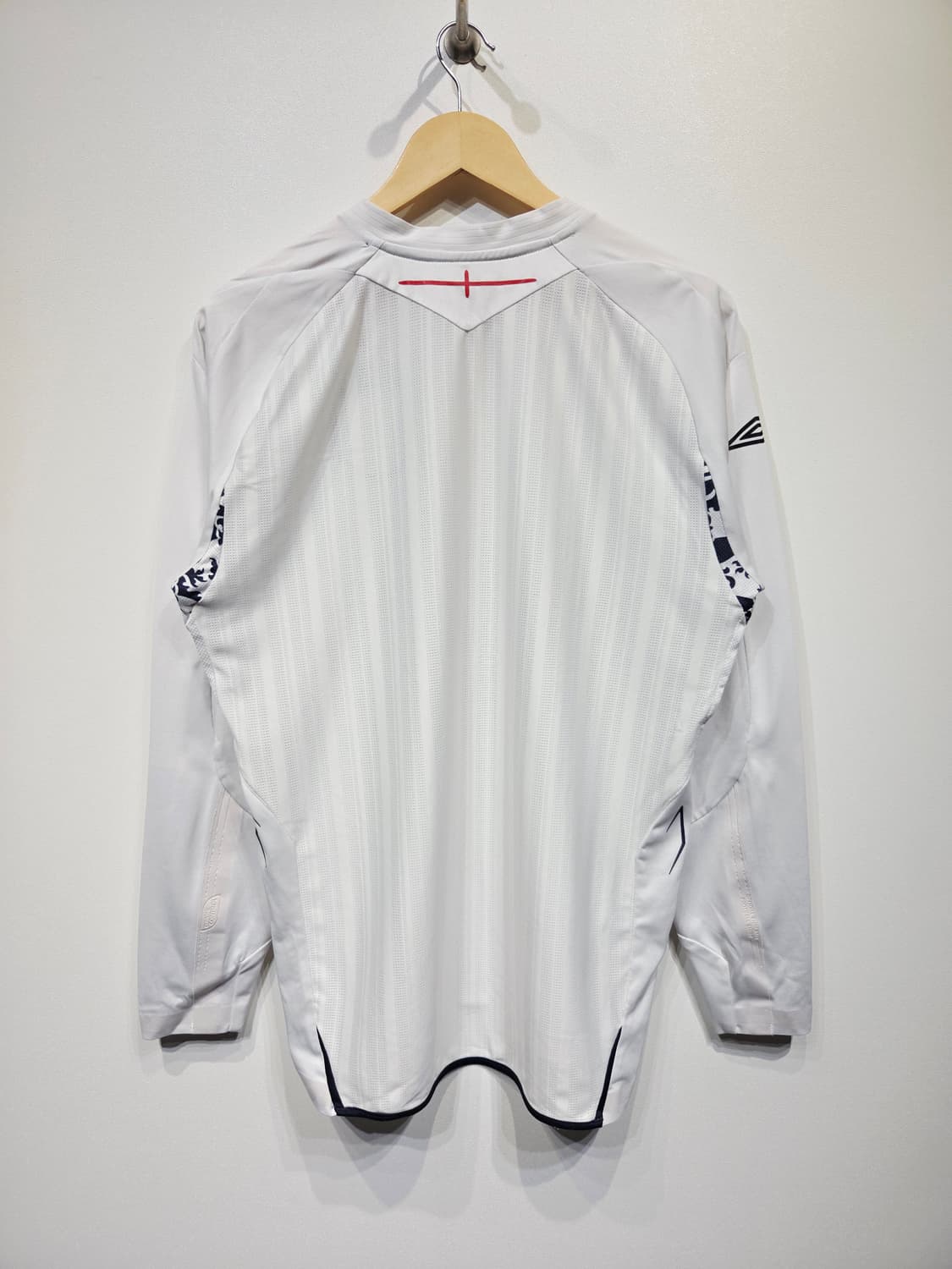 엄브로 잉글랜드 국대 2007-09 홈 롱슬리브 유니폼 상품이미지5