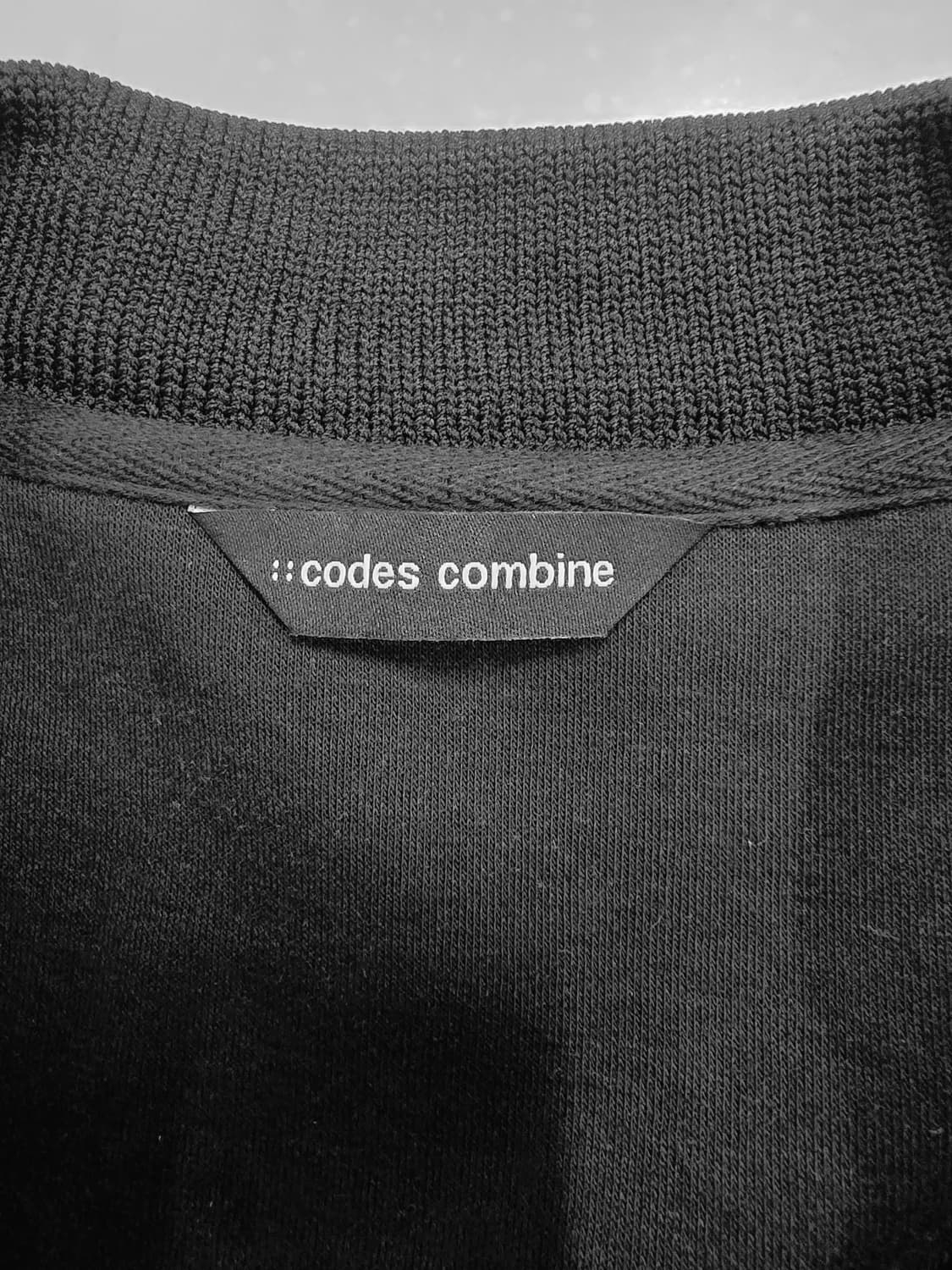 코데즈컴바인 블랙 세일러 카라 반팔 티셔츠 상품이미지8