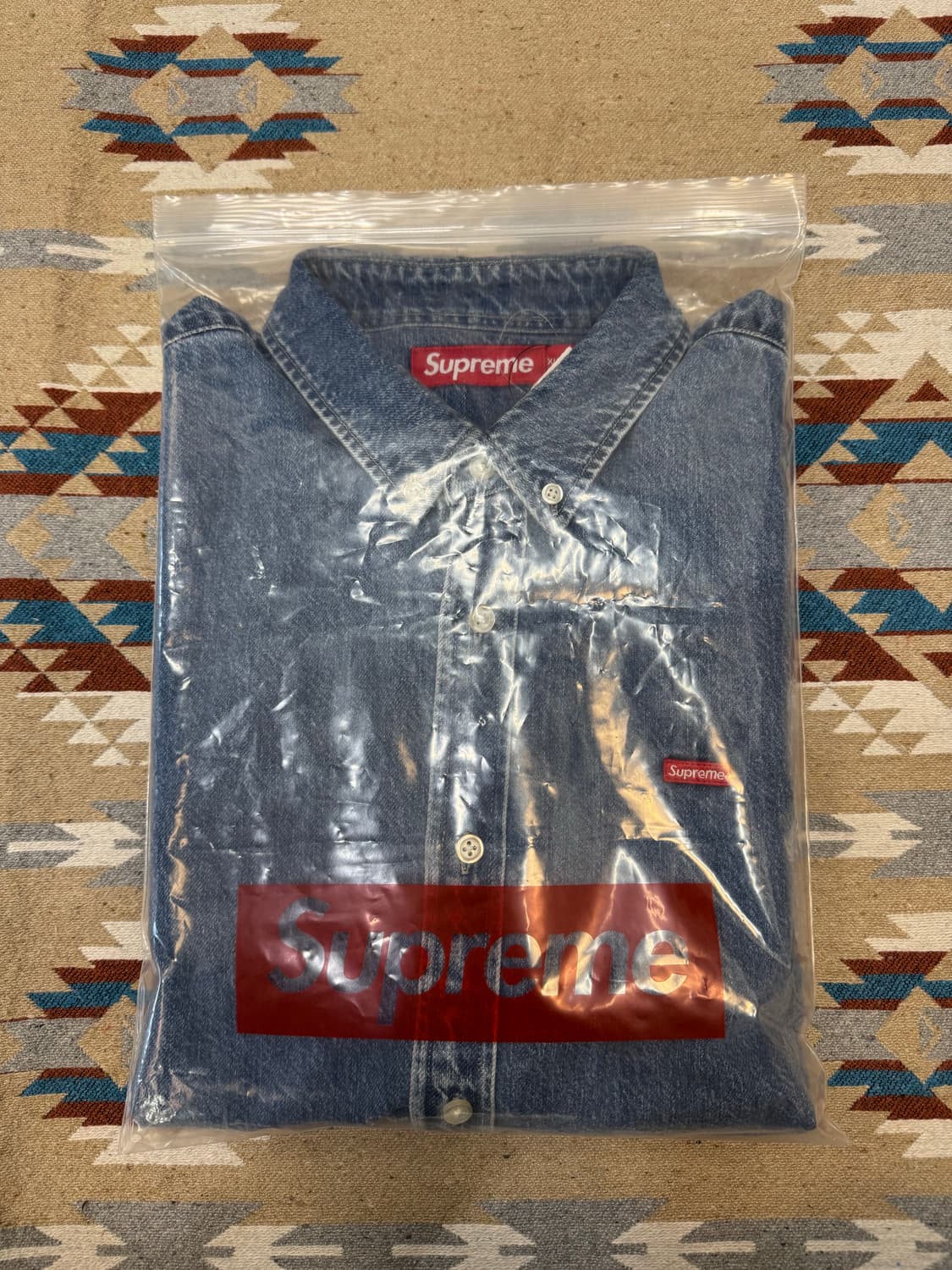 [XL] 슈프림 스몰 박스 데님 셔츠 워시드 인디고 - 25SS 상품이미지10