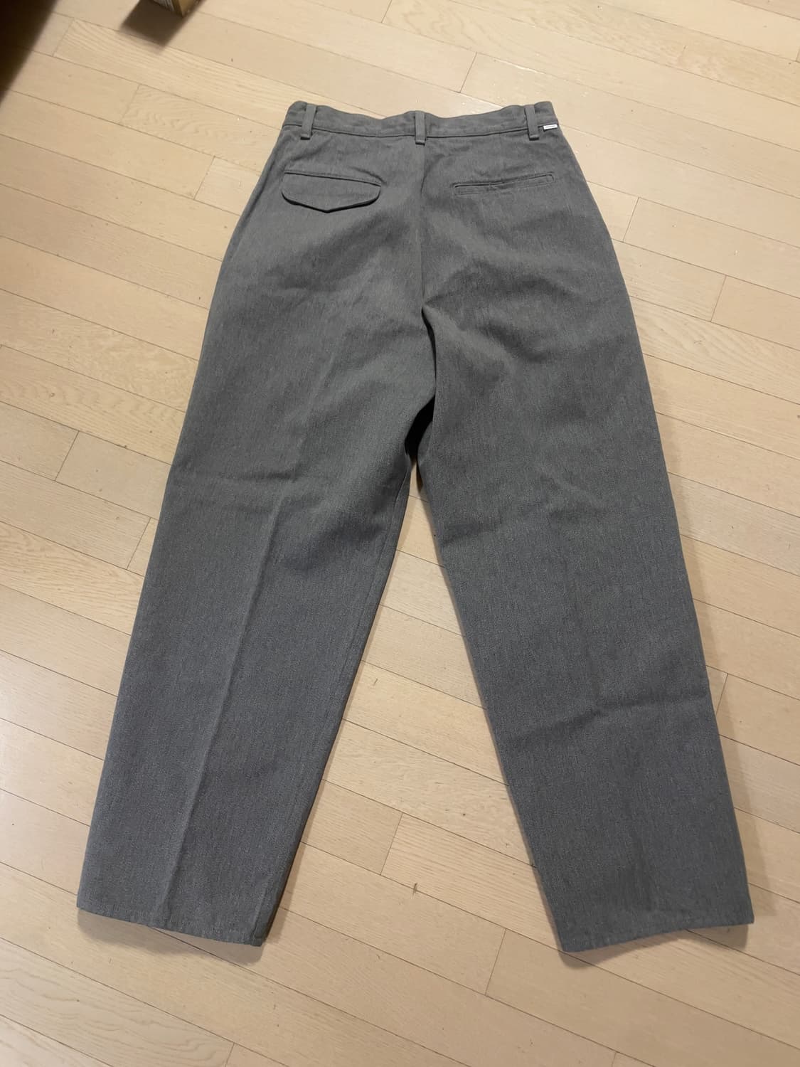 그라프페이퍼 투턱팬츠 상품이미지2