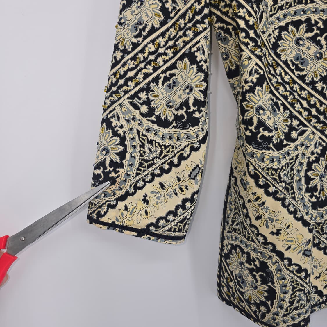 DKNY 패턴 비즈 자수 포인트 코튼 블라우스 상품이미지8