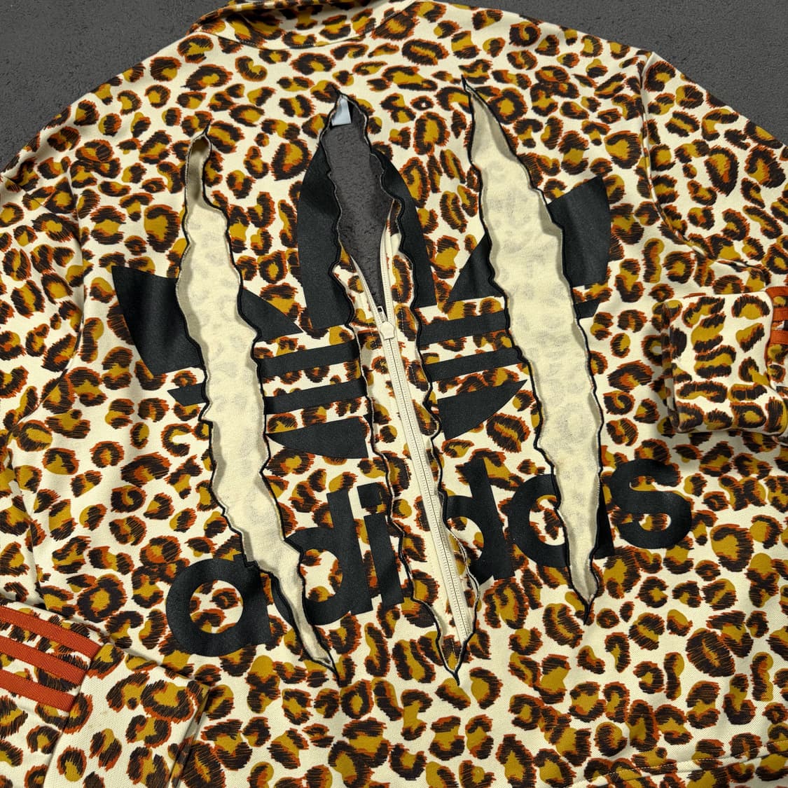 Adidas x Jeremy Scott 아디다스 제레미스캇 레오파드 져지 상품이미지2