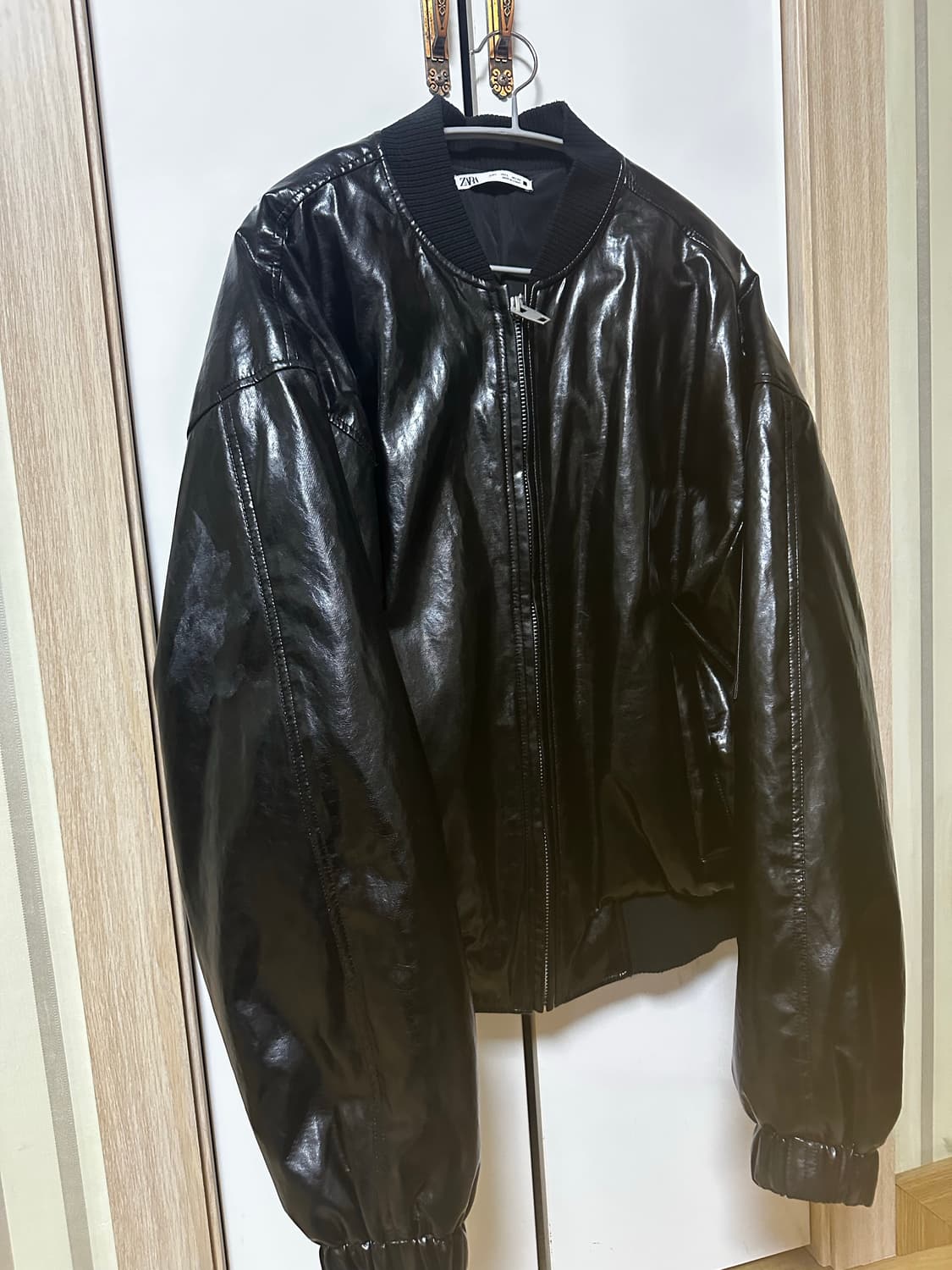 ZARA ビニールエフェクト　ボンバージャケット 상품이미지2