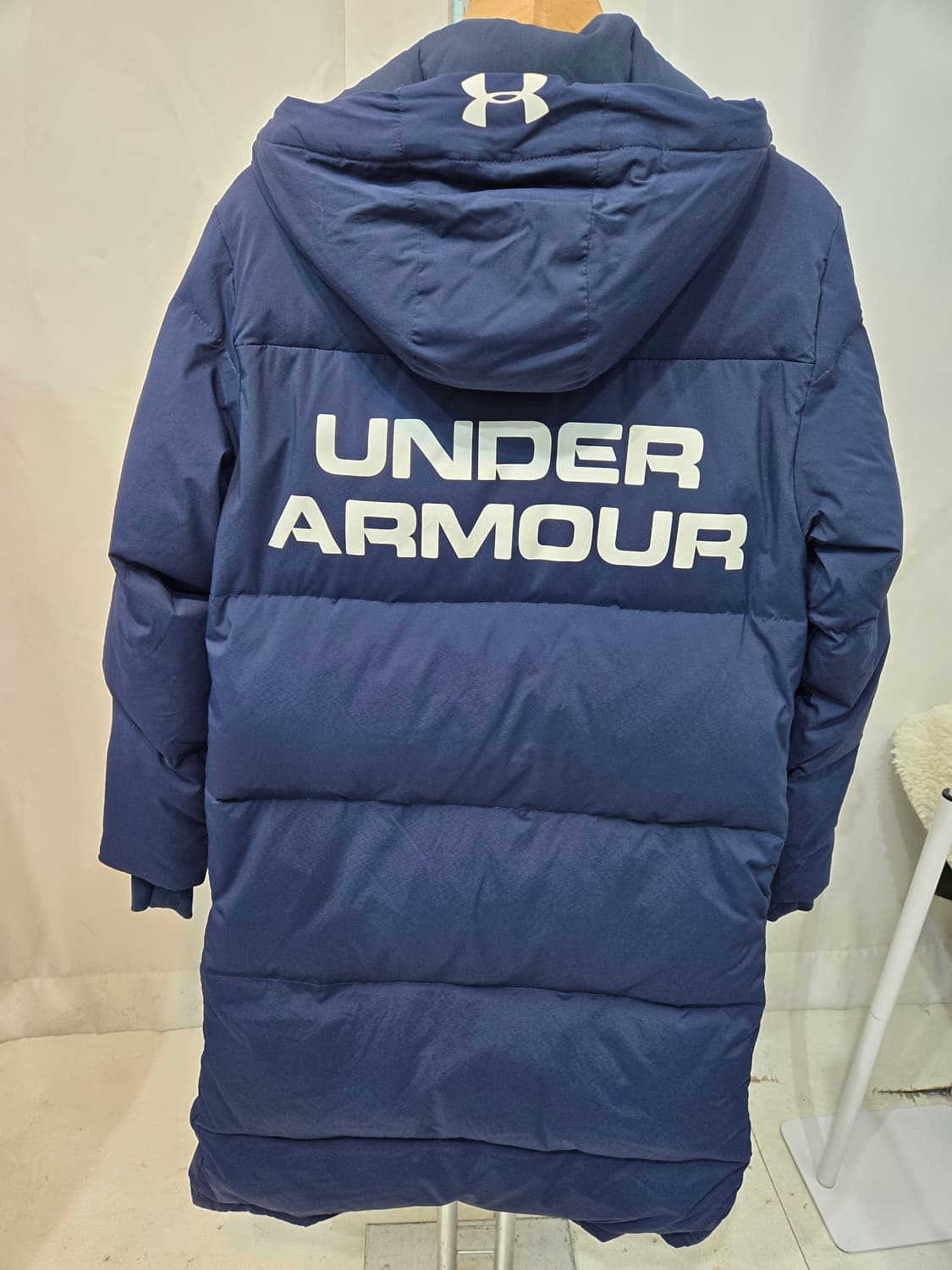 언더아머 다운 벤치 롱패딩 공용 s-m 상품이미지6