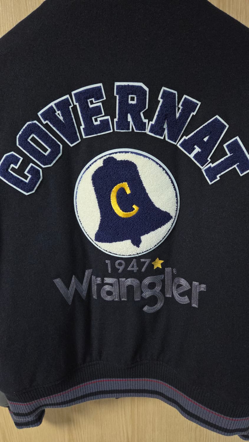 (착샷) 커버낫 x 랭글러 바시티 스타디움 자켓 상품이미지4