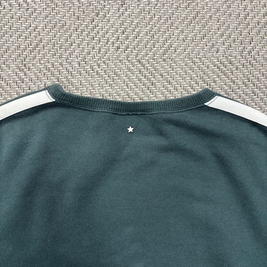 컨버스 크롭 맨투맨 v0245  상품이미지4