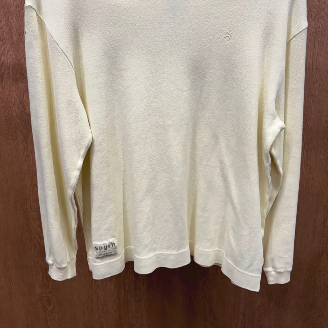 이세이미야케 하이 베이직 긴팔 맨투맨 로고 자수 라벨 패치 디테일 옐로우 상품이미지5