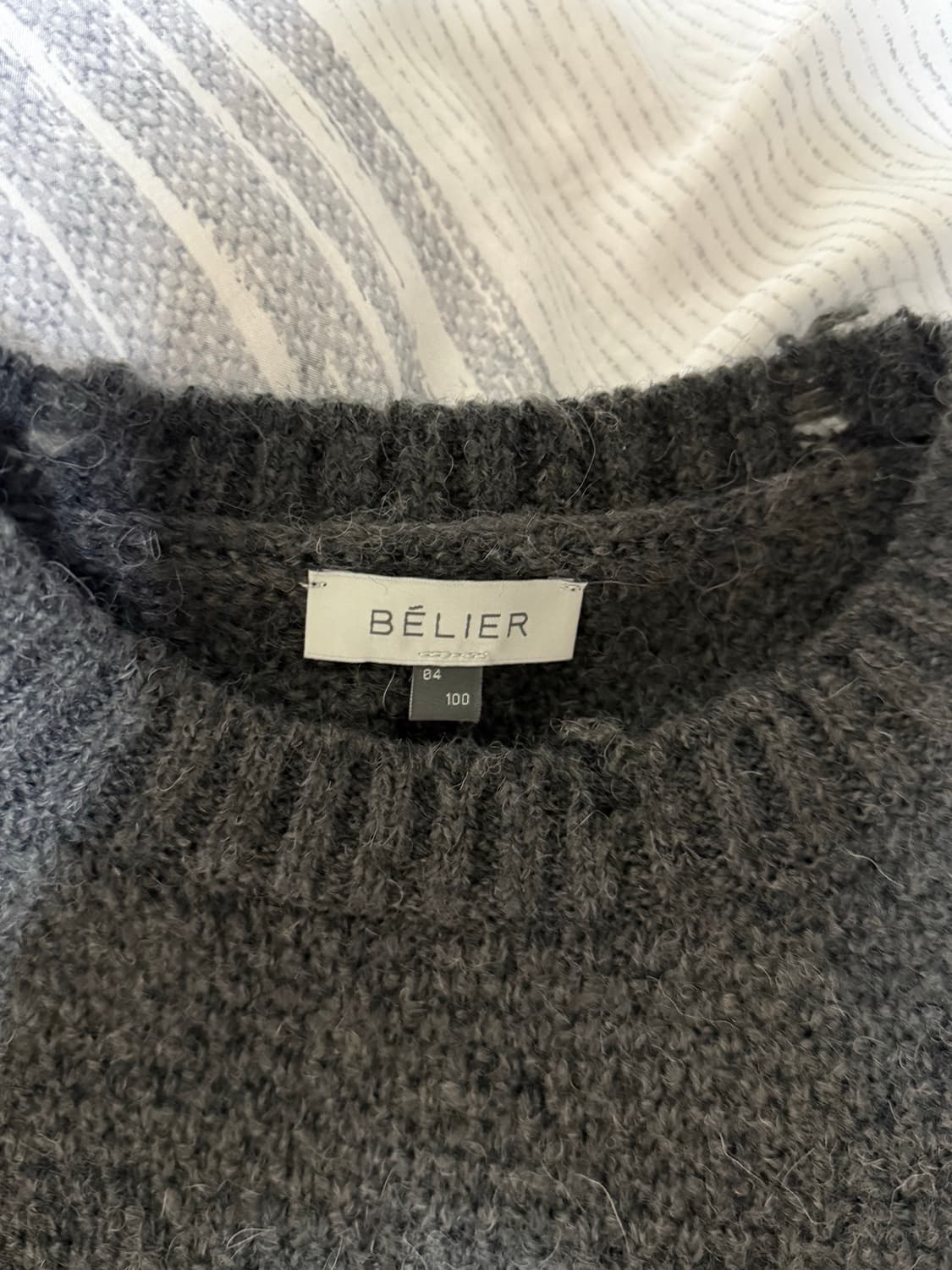 (4/100) 벨리에 스카리프 크루넥 스웨터 차콜 그레이 상품이미지4