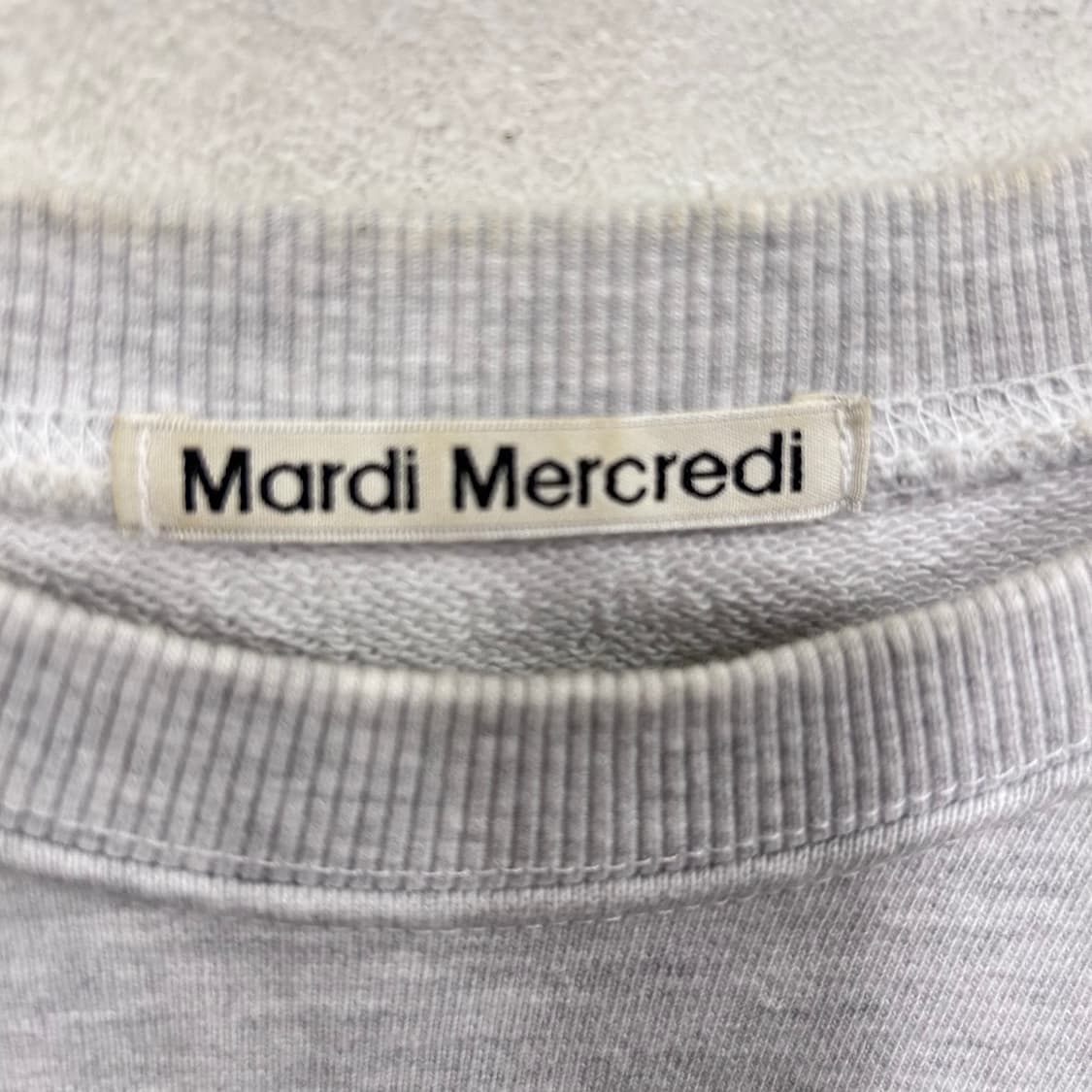 마르디 메크르디 그레이퍼플 플라워 맨투맨 상품이미지3