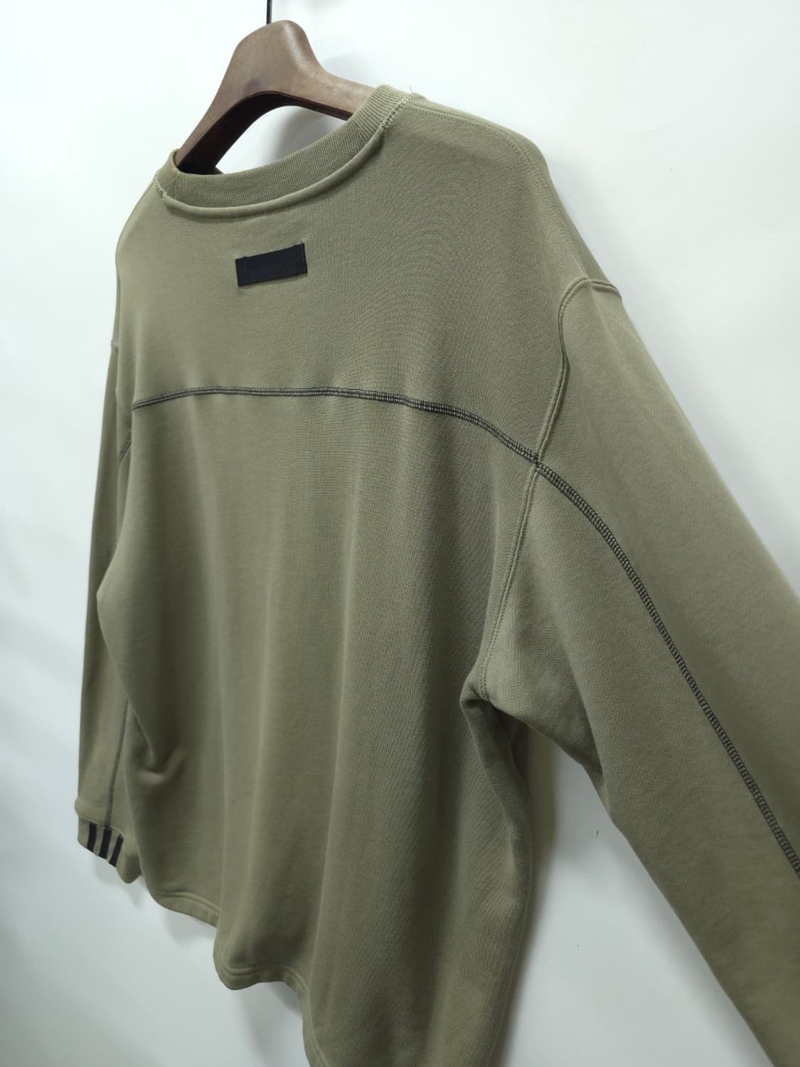 아디다스 남성 오리지널스 포켓 디테일 맨투맨 상품이미지9