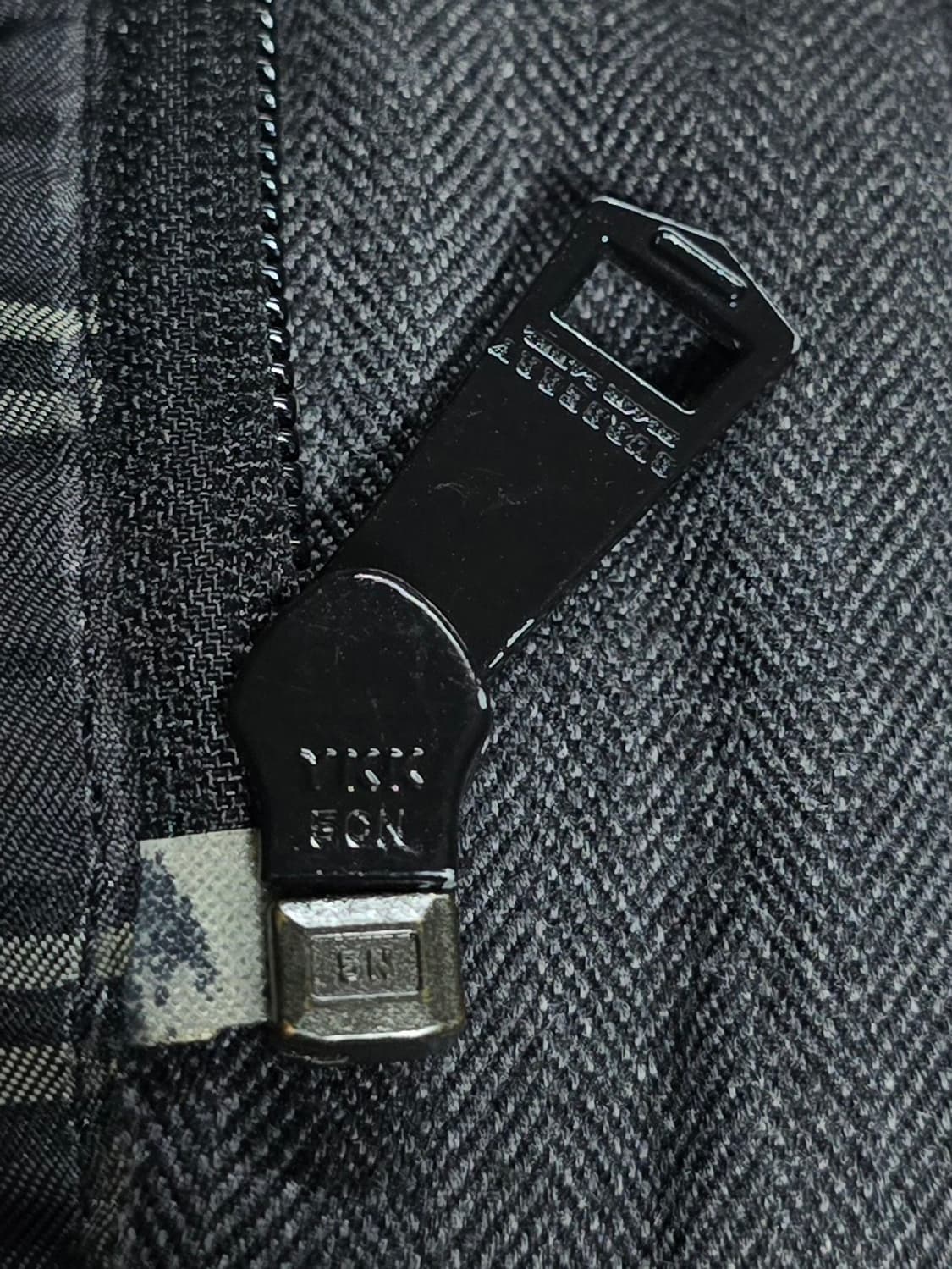 버버리 정품 블랙라벨 구스다운.  싸이즈 95 상품이미지6