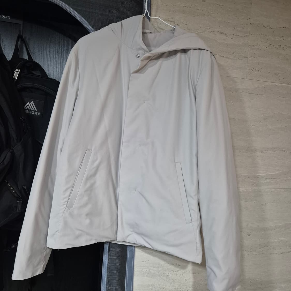 cos 후드 패디드 자켓 상품이미지2