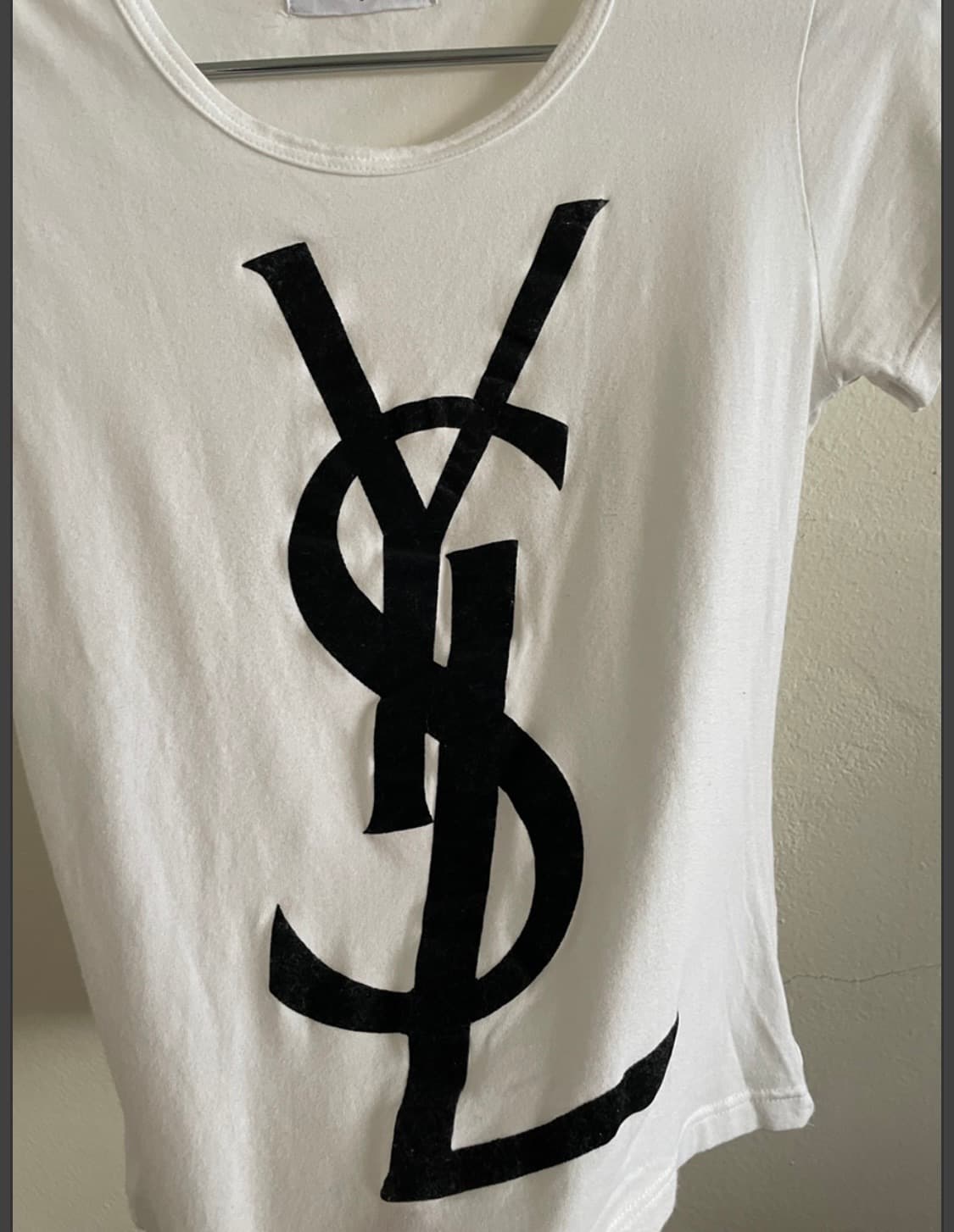 입생로랑 YSL 여자 반팔 티셔츠 상품이미지2