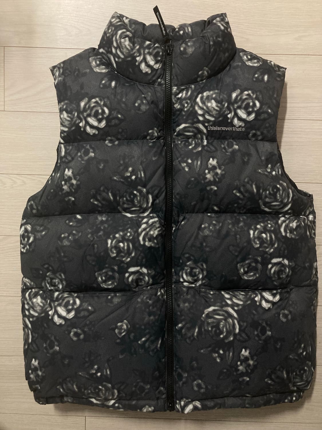 디네댓 플라워 패딩 베스트 팝니다 상품이미지1