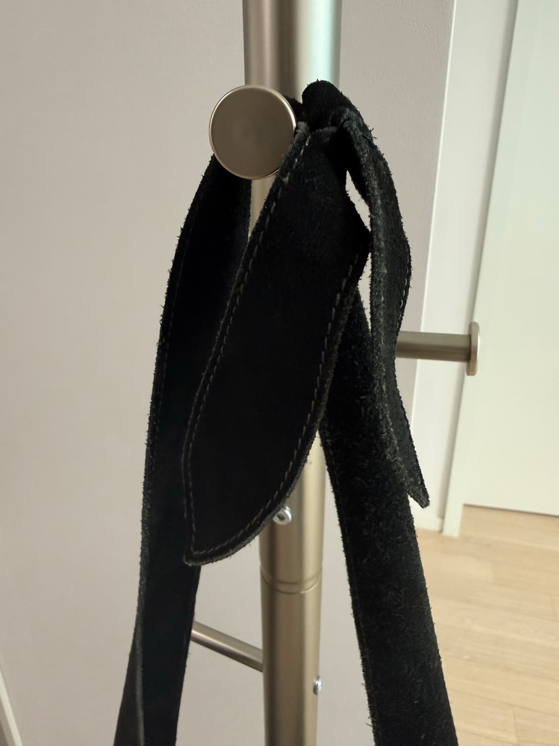 히스테릭글래머 블랙 스웨이드 프린지 크로스백 상품이미지4