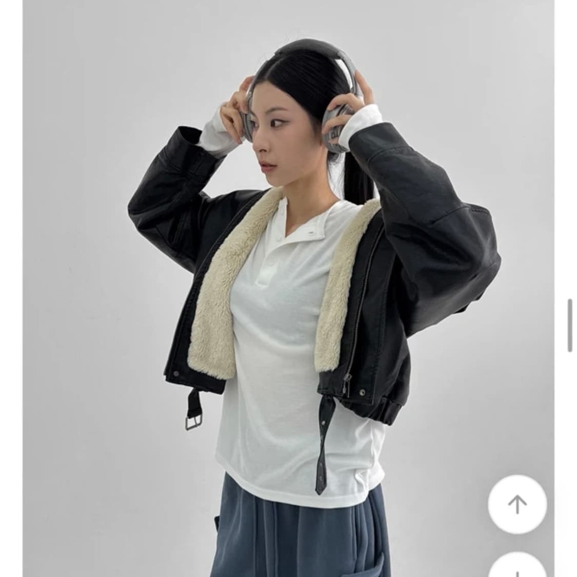 블랙업 하이넥 언발 레더 점퍼 상품이미지2