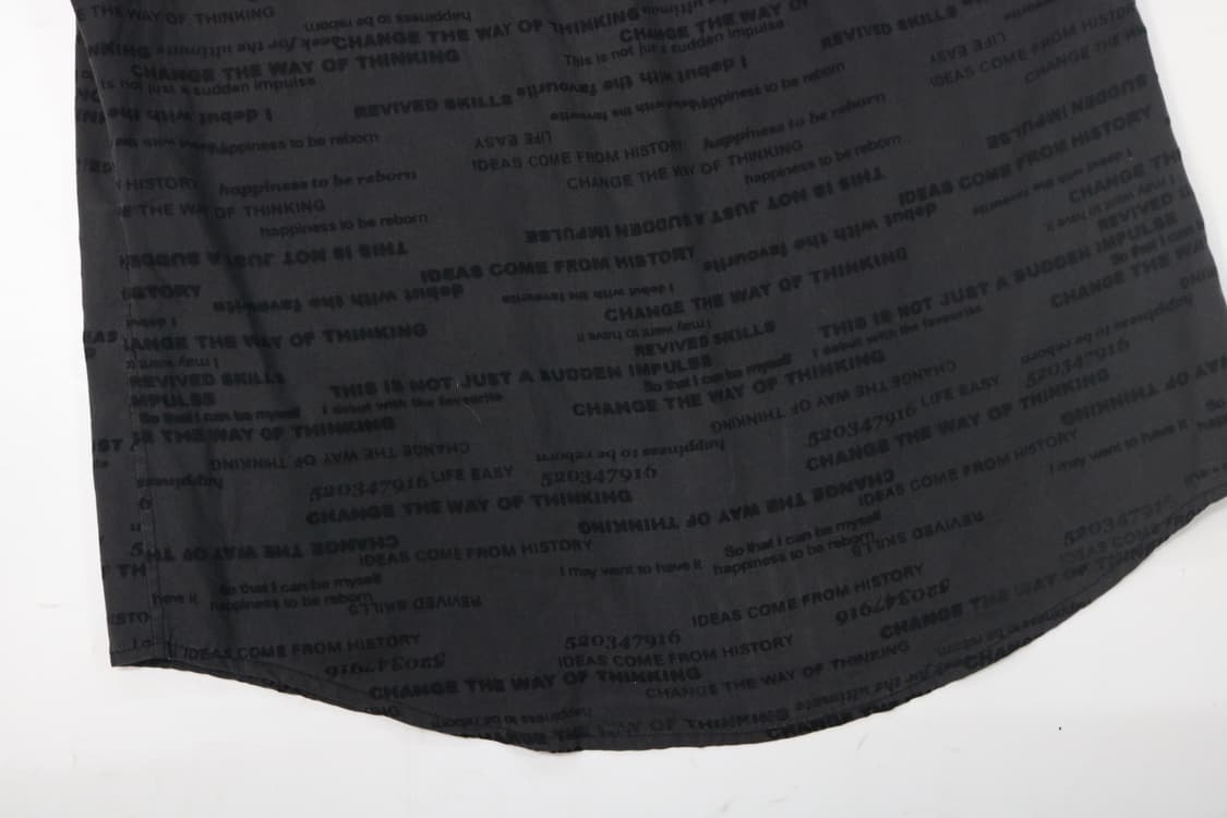 모더엠 타이포그래피 올오버 프린트 블랙 반팔 셔츠 (L) 상품이미지8