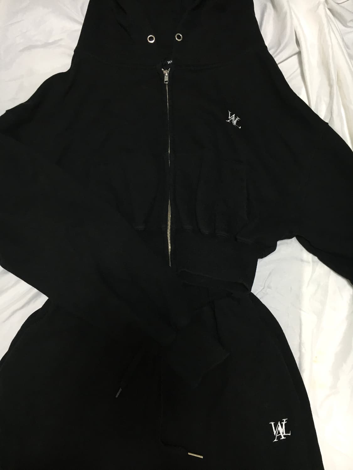 우알롱 시그니처 크롭 후드집업 조거 세트 상품이미지1