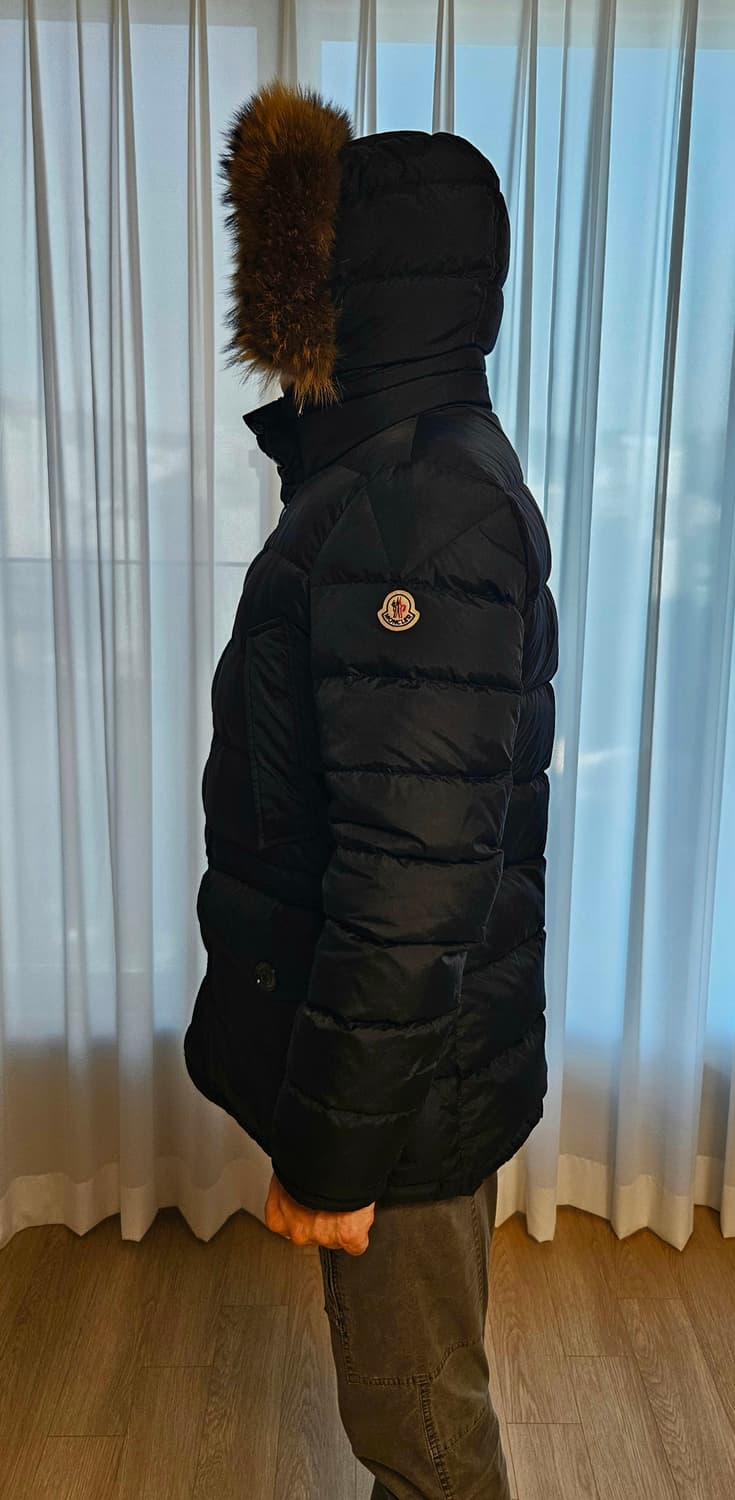 (정품)몽클레어 클루니 블랙 2사이즈(95~100) 상태 최상급 상품이미지1