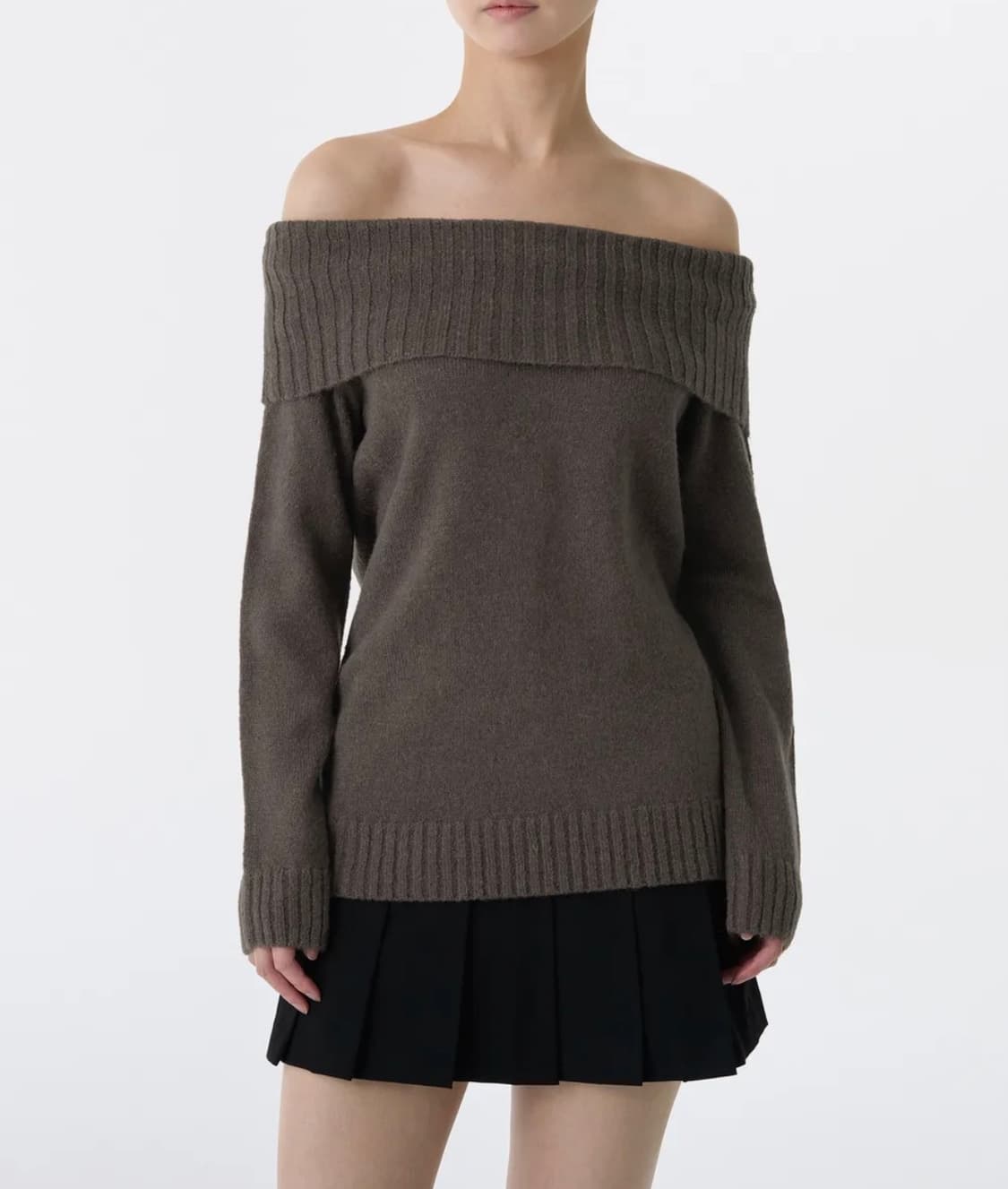 우먼즈 턴 다운 오프 숄더 니트 상품이미지1