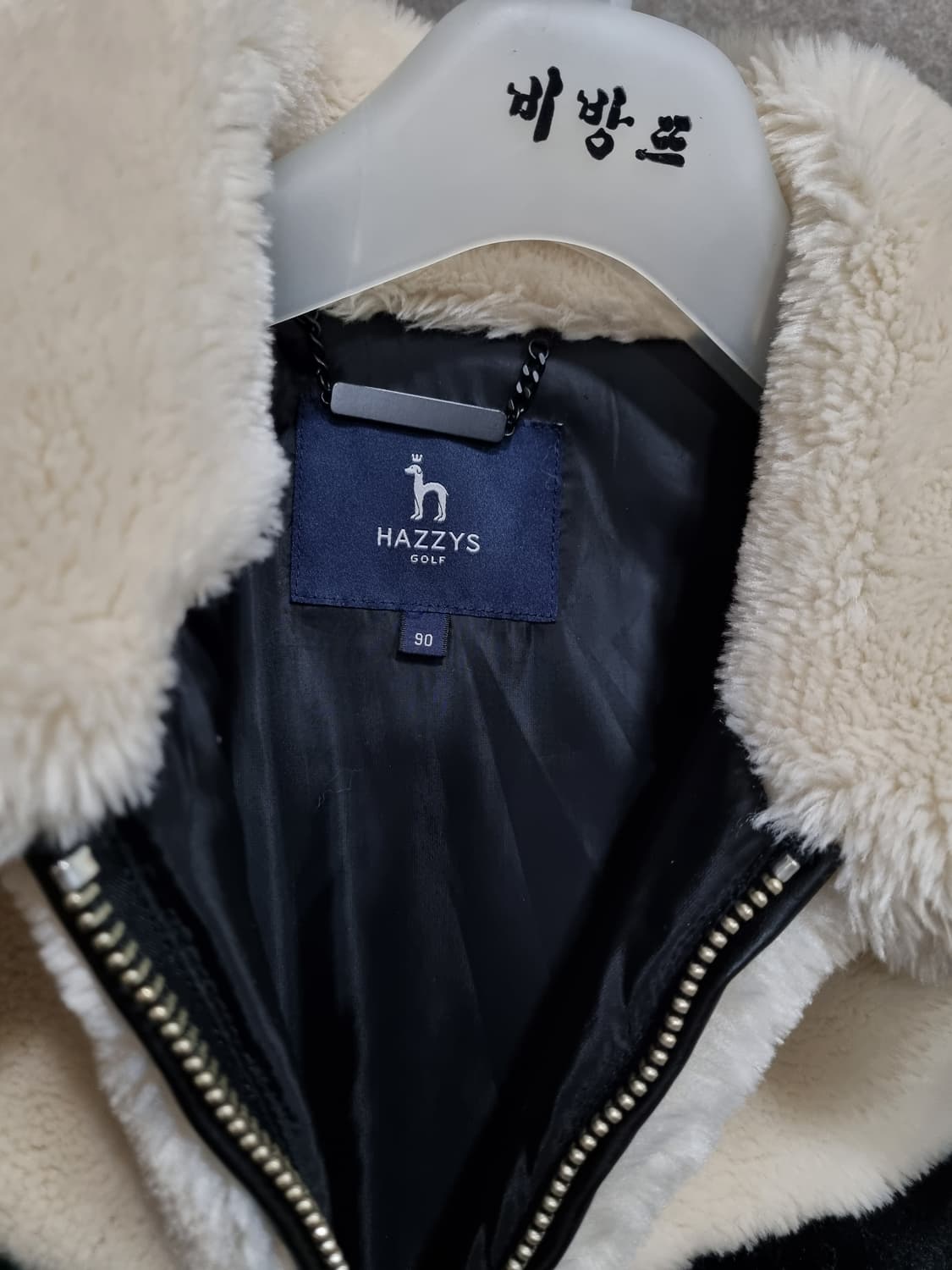 여성 90 헤지스 골프웨어 에코퍼 자켓 상품이미지4