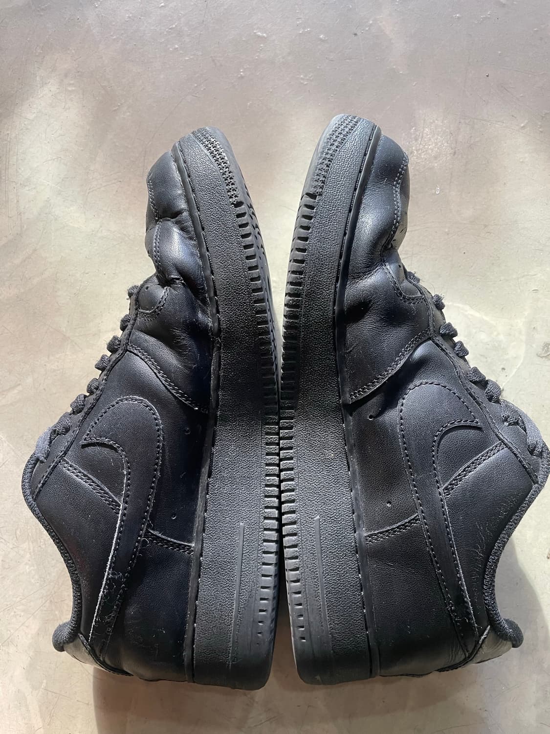 나이키 에어포스 1 블랙 275 상품이미지3