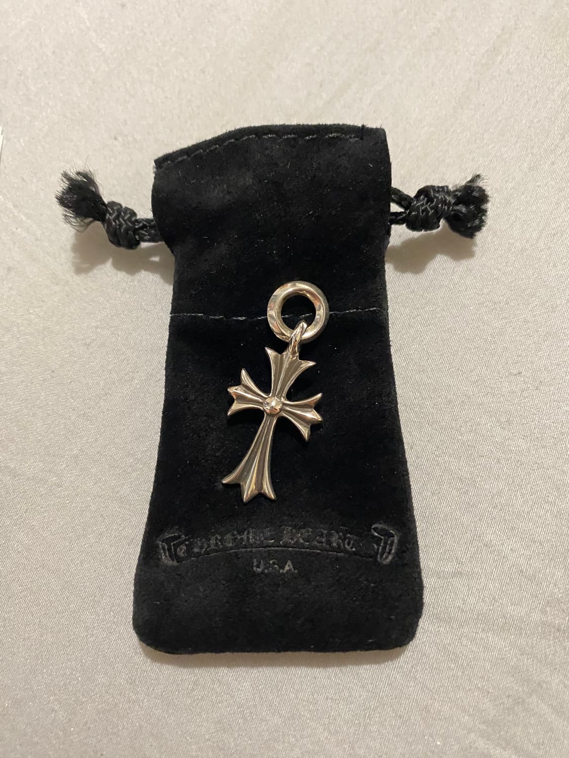 [OS] 크롬하츠 타이니 크로스 펜던트 참 실버 상품이미지1