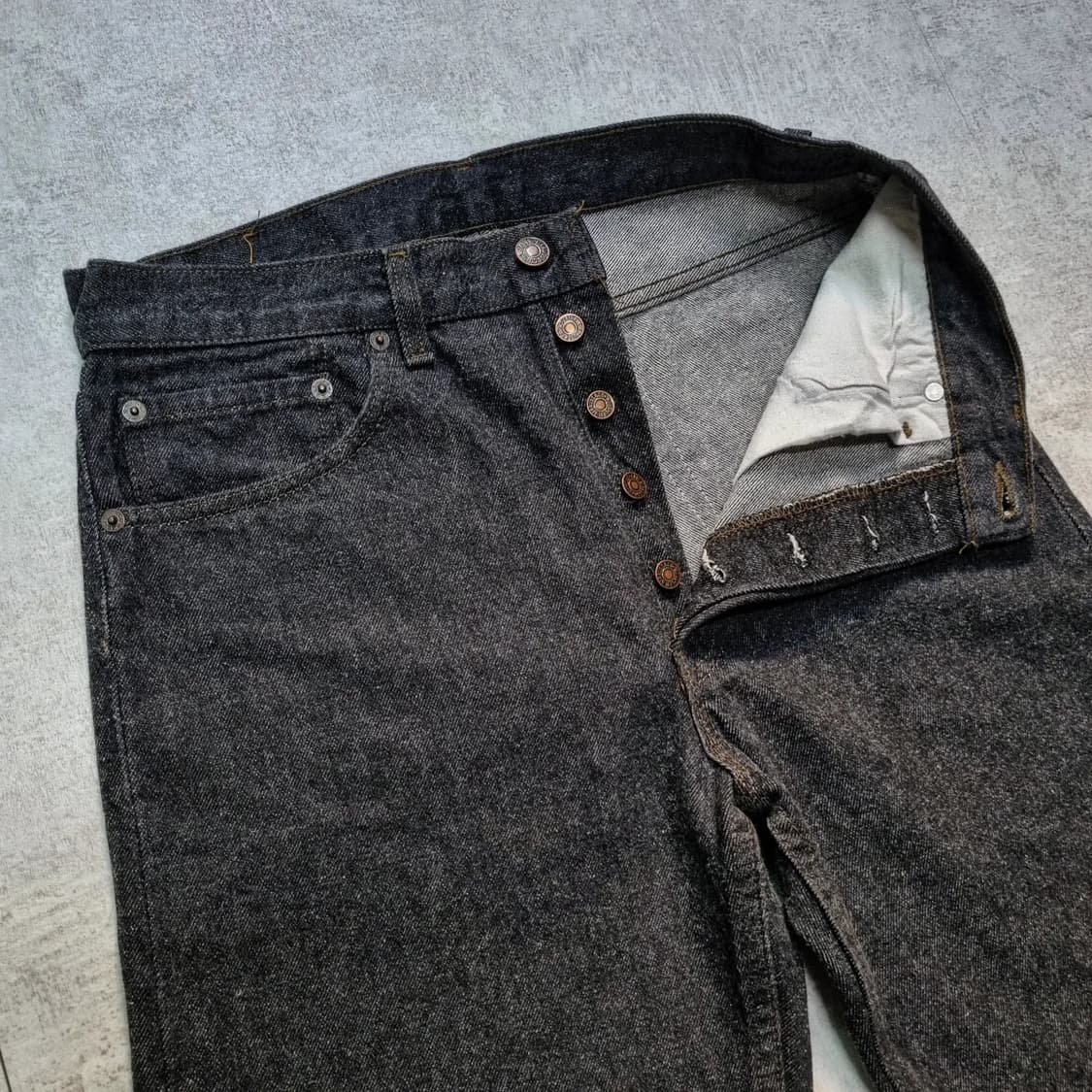 90s USA 리바이스 501 흑청 32/34 irregular 준신품 상품이미지4