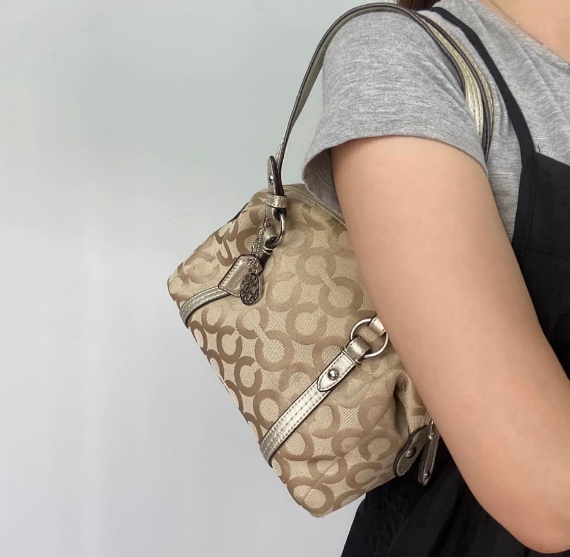 코치 시그니처 숄더백 Y2k 상품이미지2