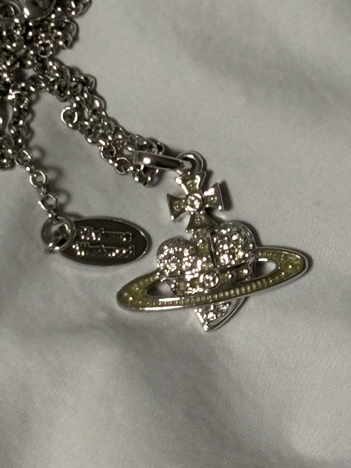 비비안웨스트우드 리버스 하트 목걸이 크림 실버 상품이미지4