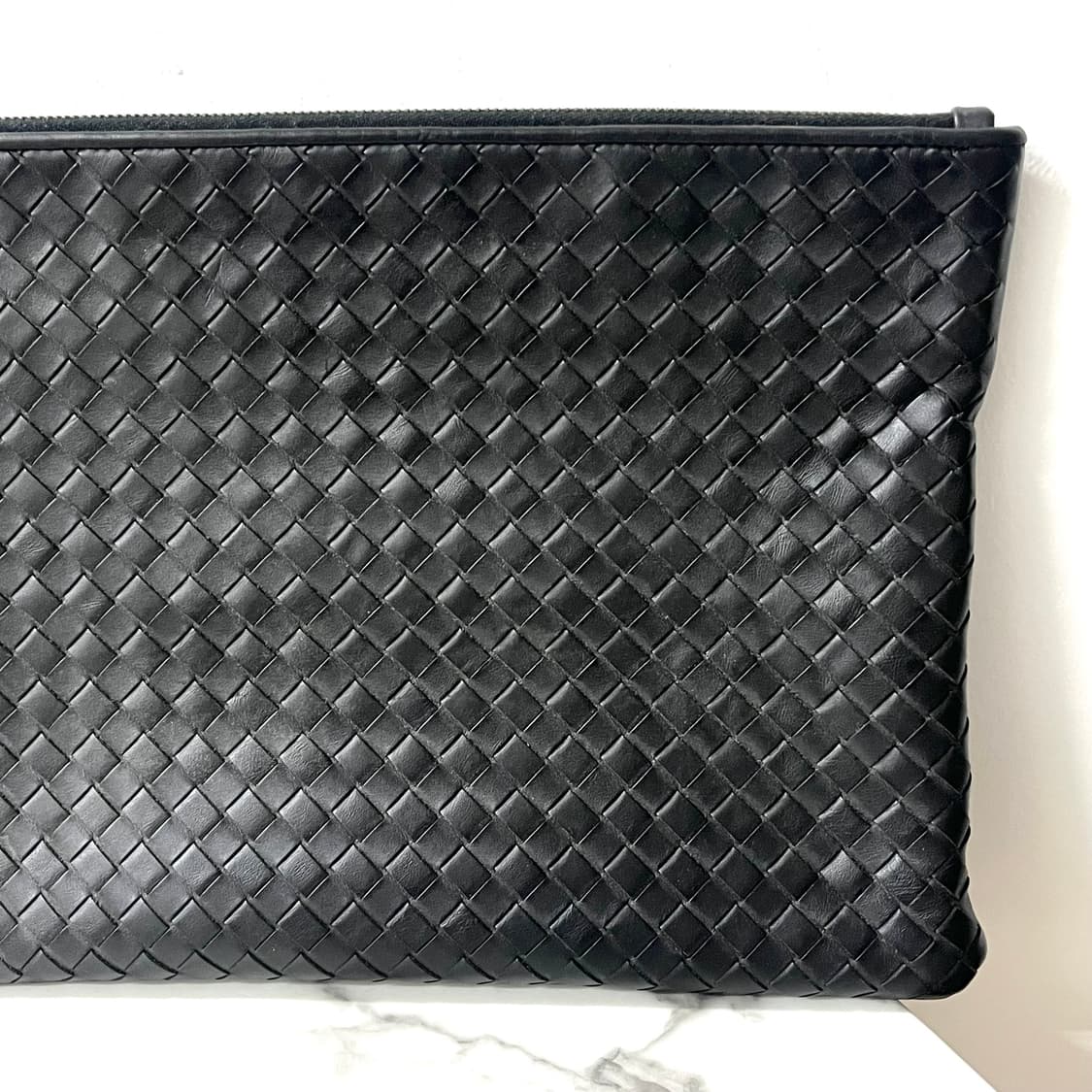 보테가베네타 지퍼 클러치 백 블랙 상품이미지3