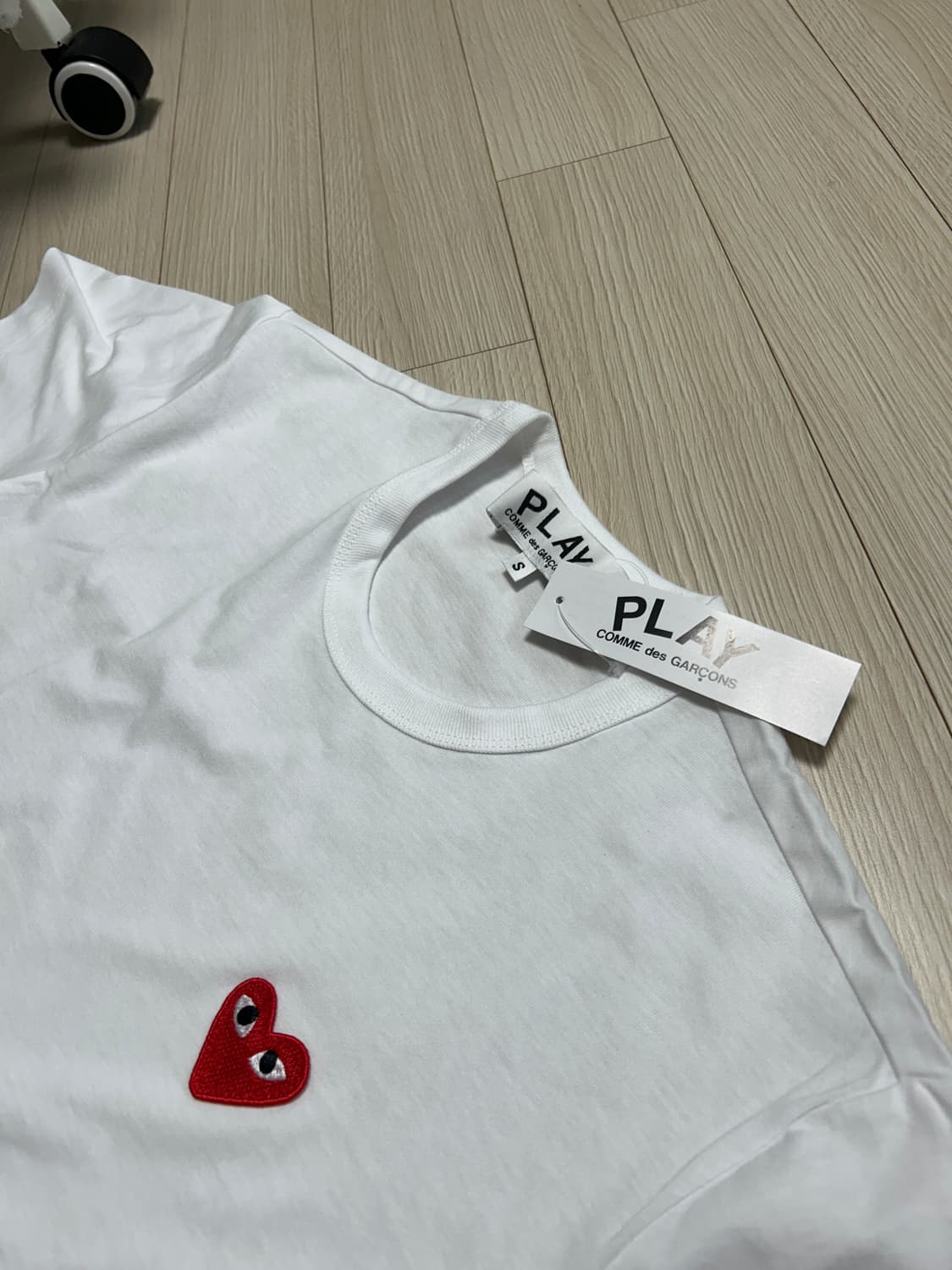 꼼데가르송 반팔 화이트 상품이미지2