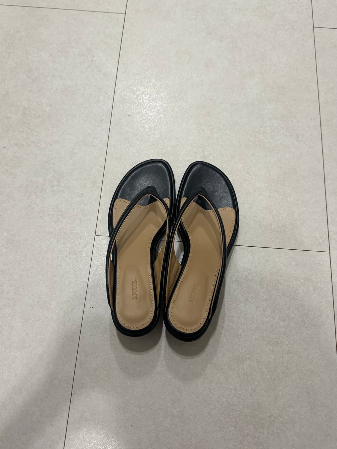 새상품) 모네마켓 리본빛 앤 레더 샌들 240 쪼리 힐 상품이미지1