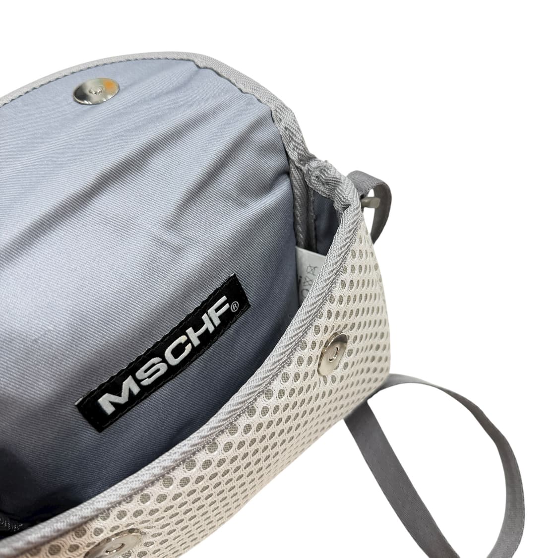 미스치프 쿠션 미니 크로스백 가방 라이트 그레이 상품이미지4