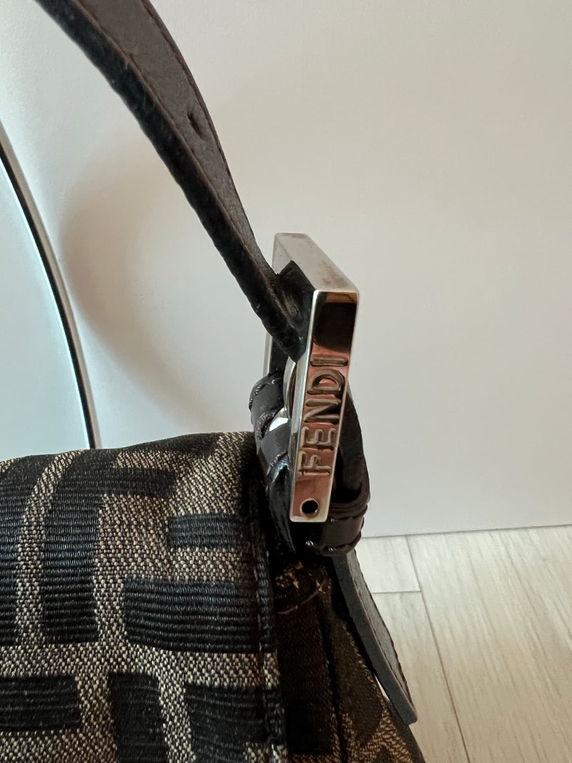 (정품) 펜디 주카 맘마 바게트백 상품이미지2