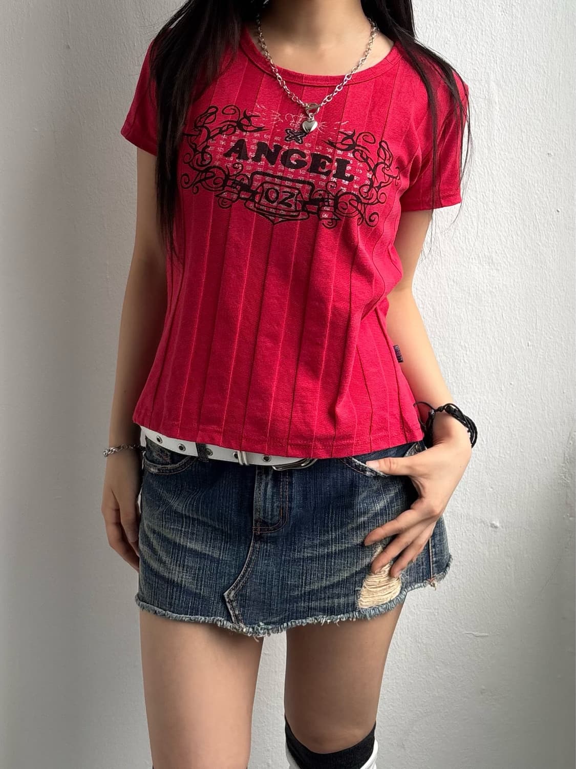 Vintage Graphic Red T-Shirt 상품이미지1