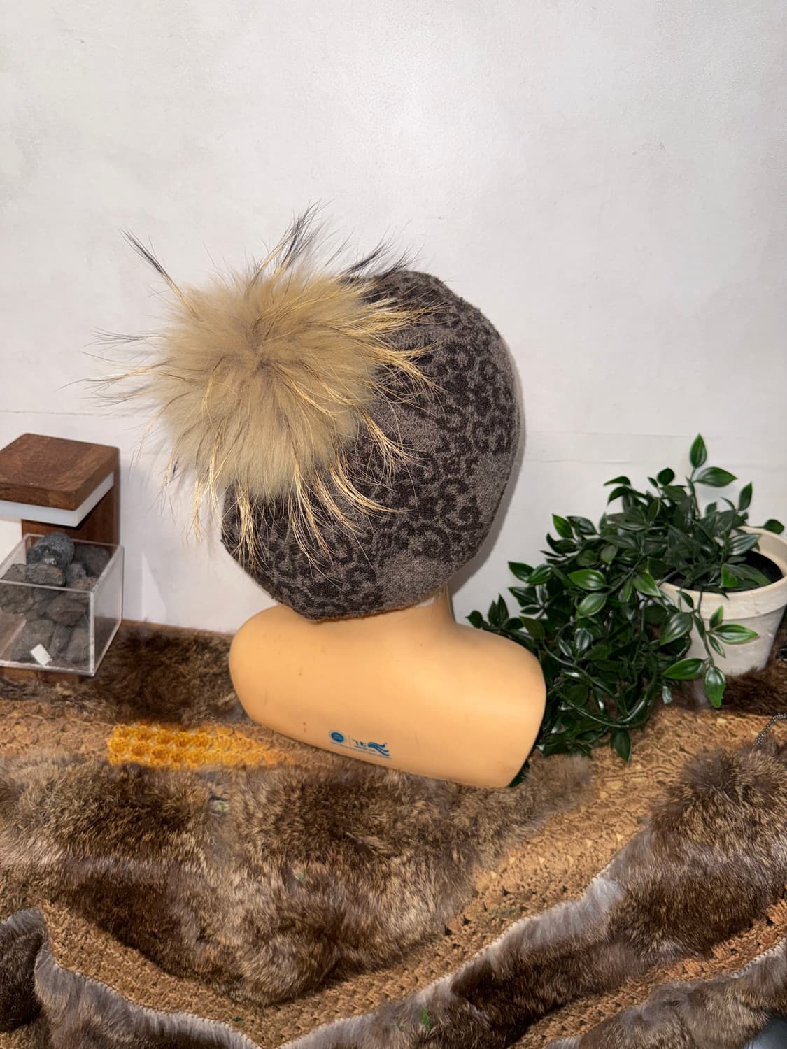 Ash brown oriental fur ball beret  상품이미지3