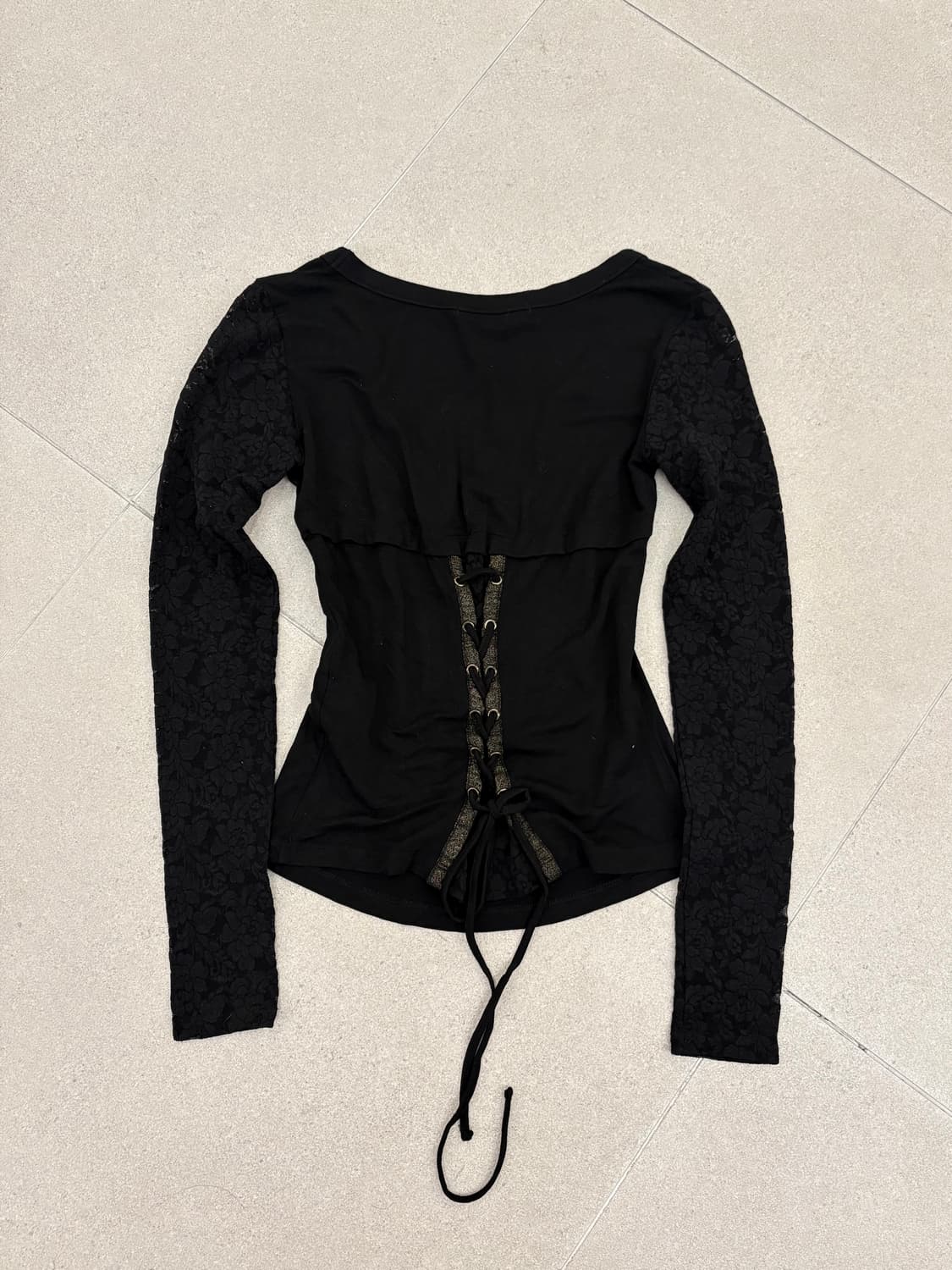 아일렛 시스루 레이스 롱슬리브 상품이미지4