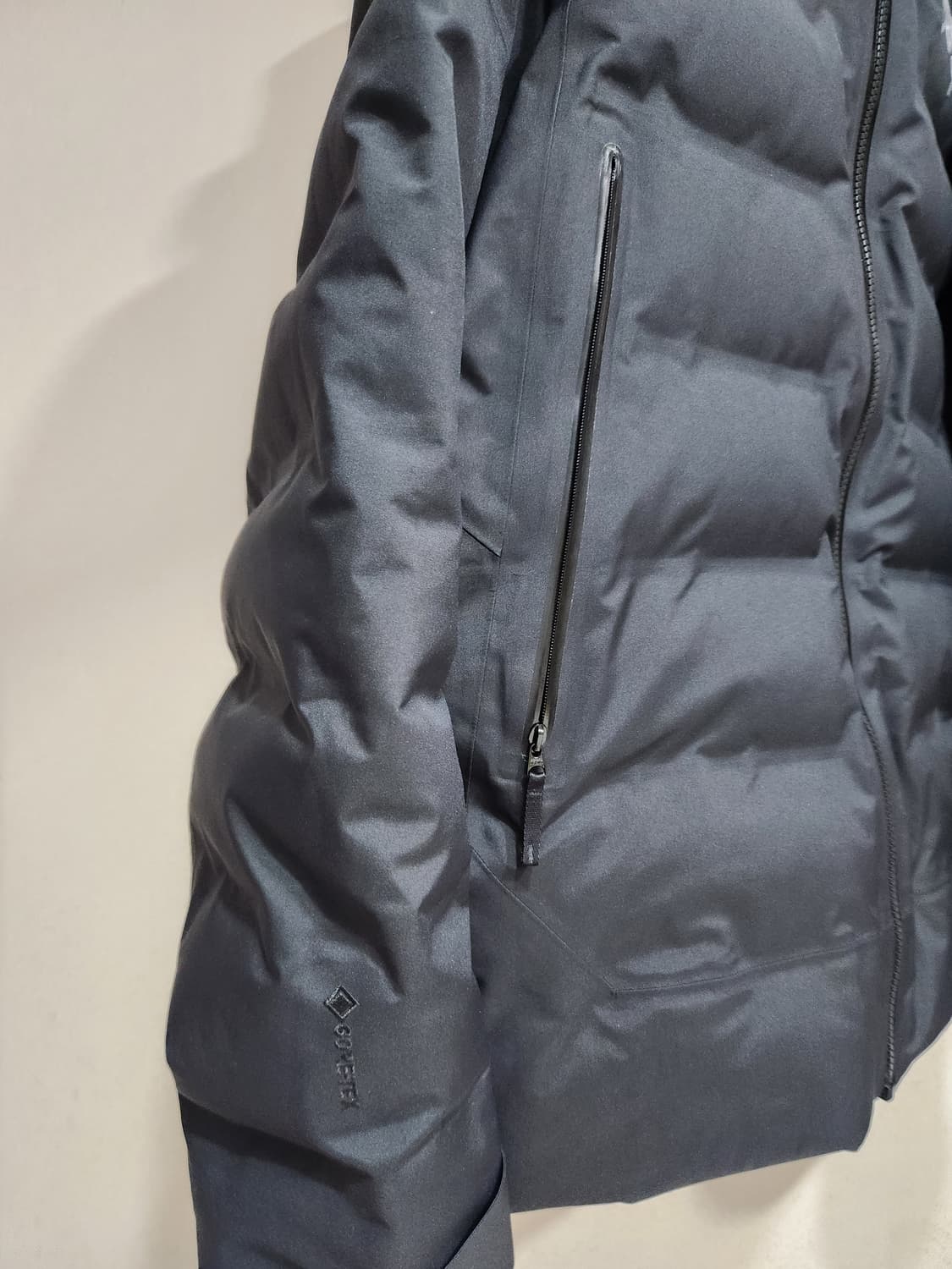 아크테릭스 24fw 피슬 다운 자켓 패딩 상품이미지2