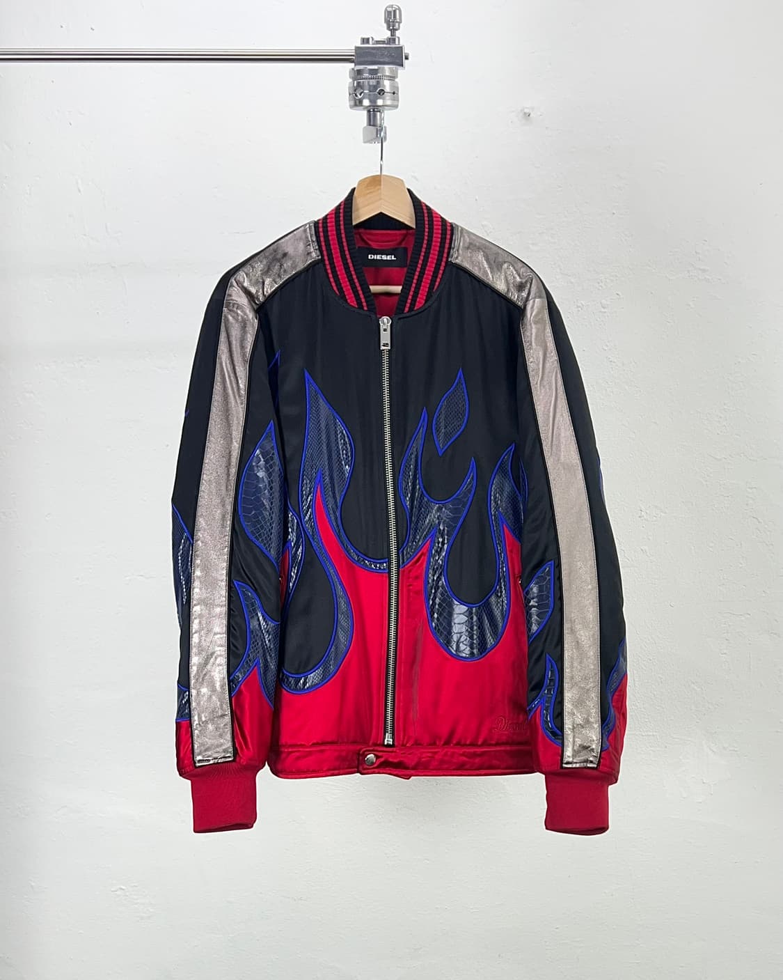 디젤 J-HELL 쉽스킨 레더 플레임 샷 파이톤 퀼팅 자켓 상품이미지1