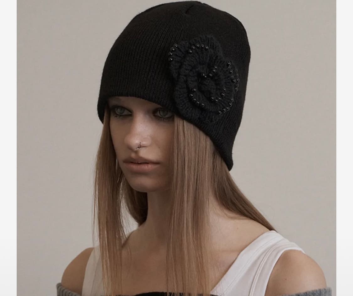 셋업이엑스이 비니 PEARL CORSAGE BEANIE / BLACK 상품이미지1