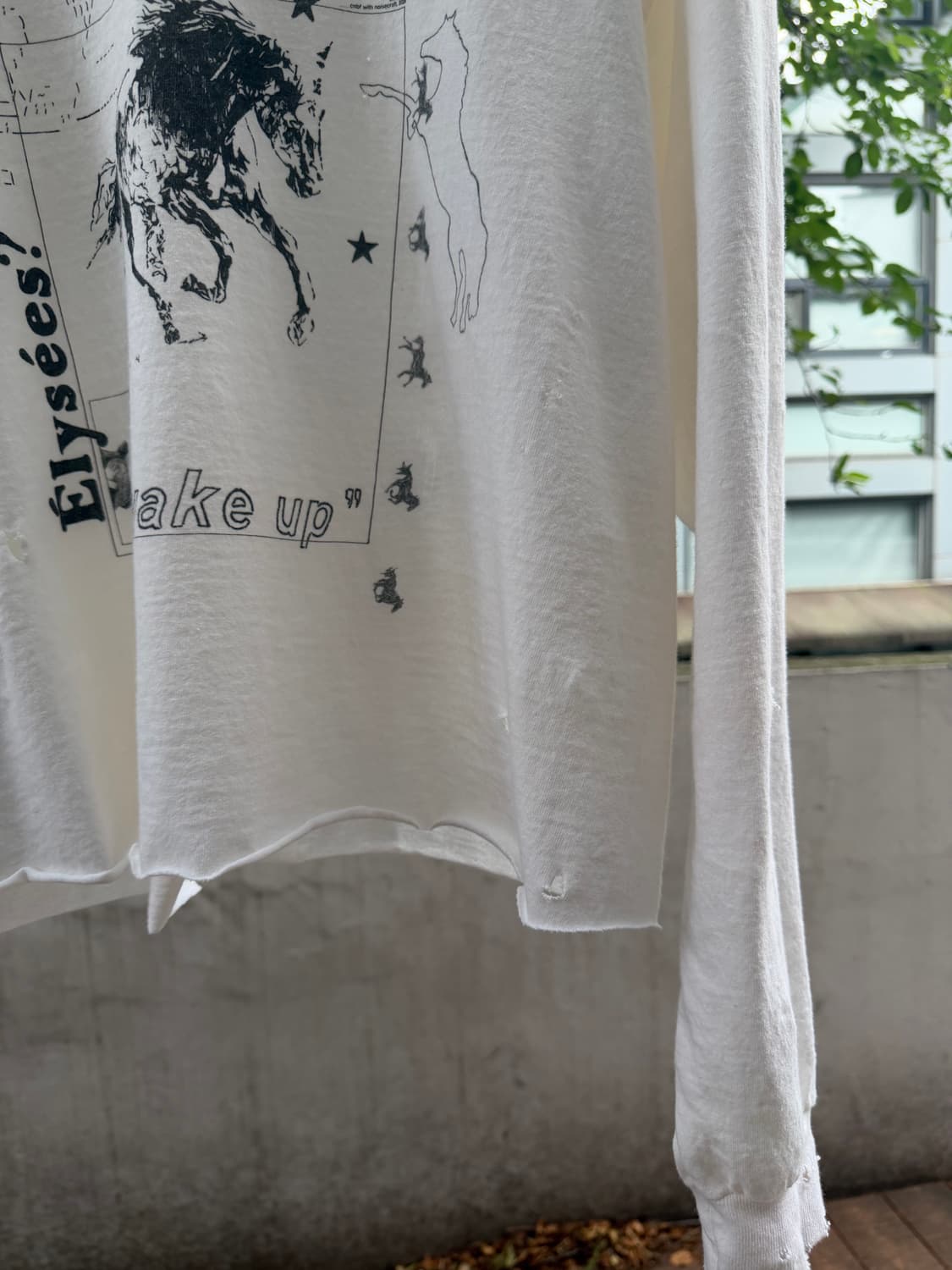 “Wake up” Worn-out Longsleeve Tee 상품이미지3